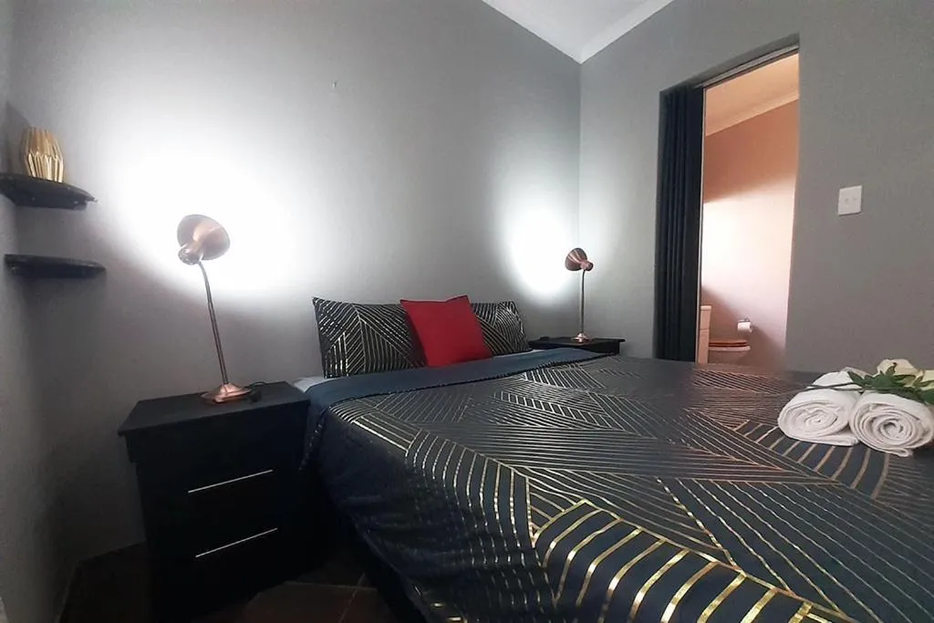 One-Bedroom Apartment in Cozy Hatfield Condo