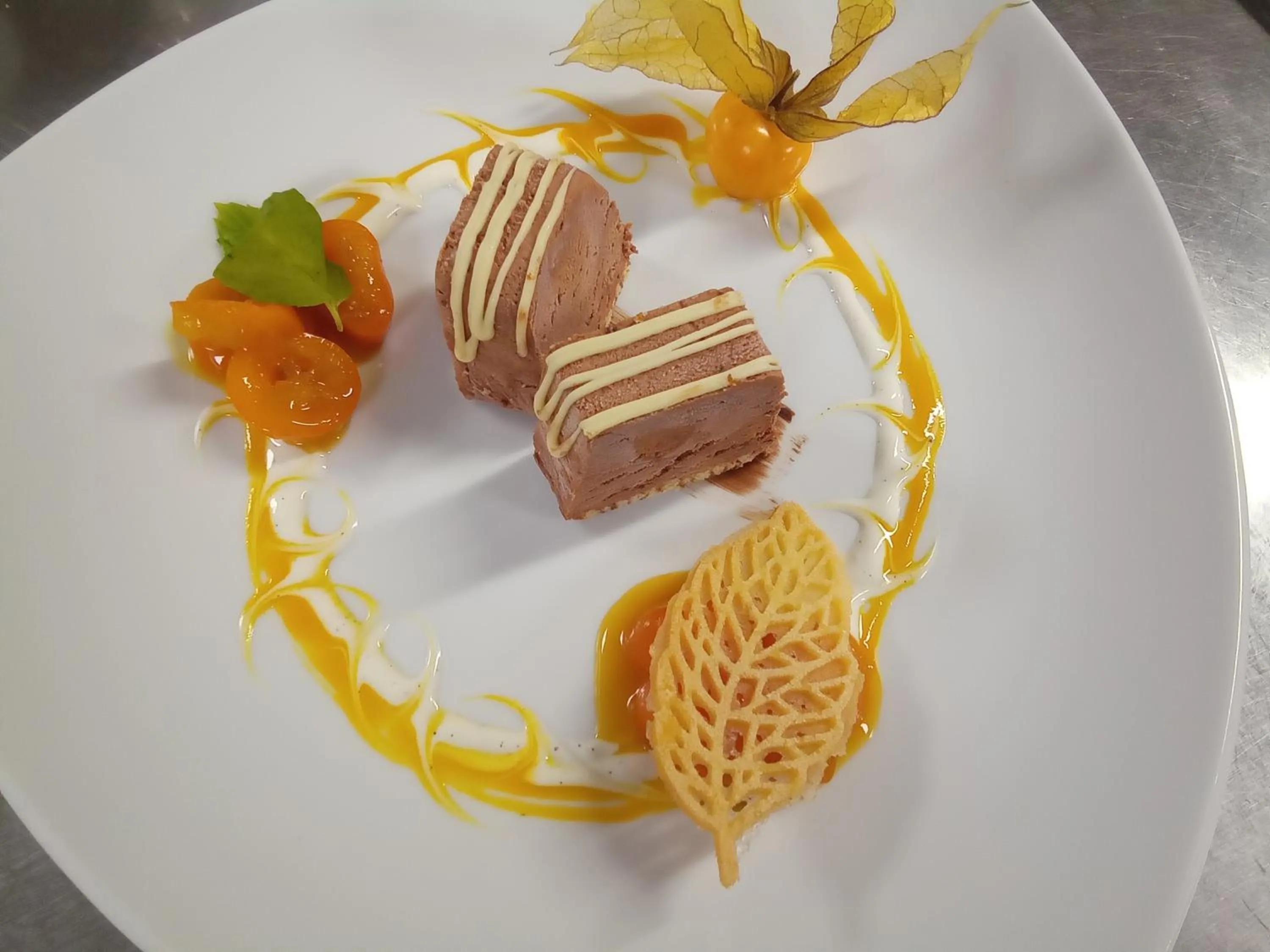 Restaurant/places to eat in Hotel Anna