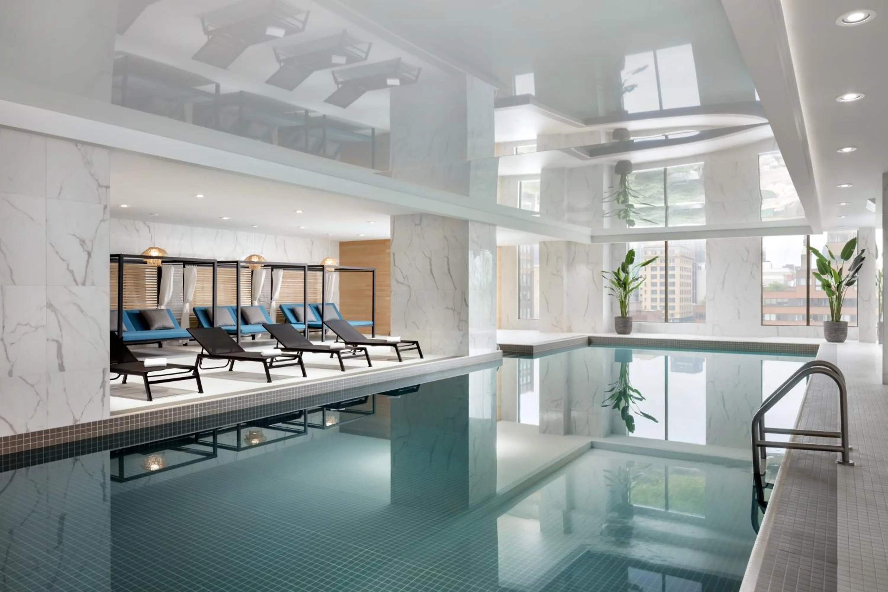Swimming pool in Hyatt Place Montreal - Downtown