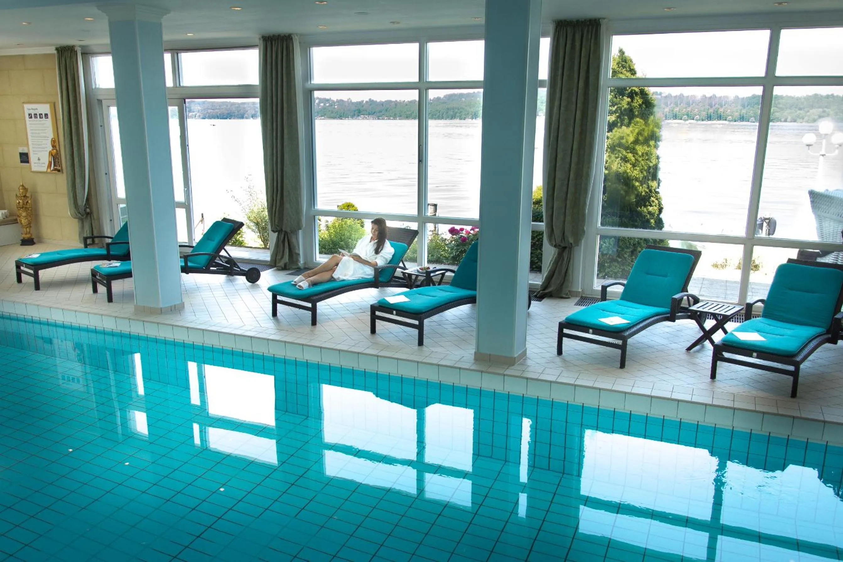 Swimming pool in Seehotel Leoni