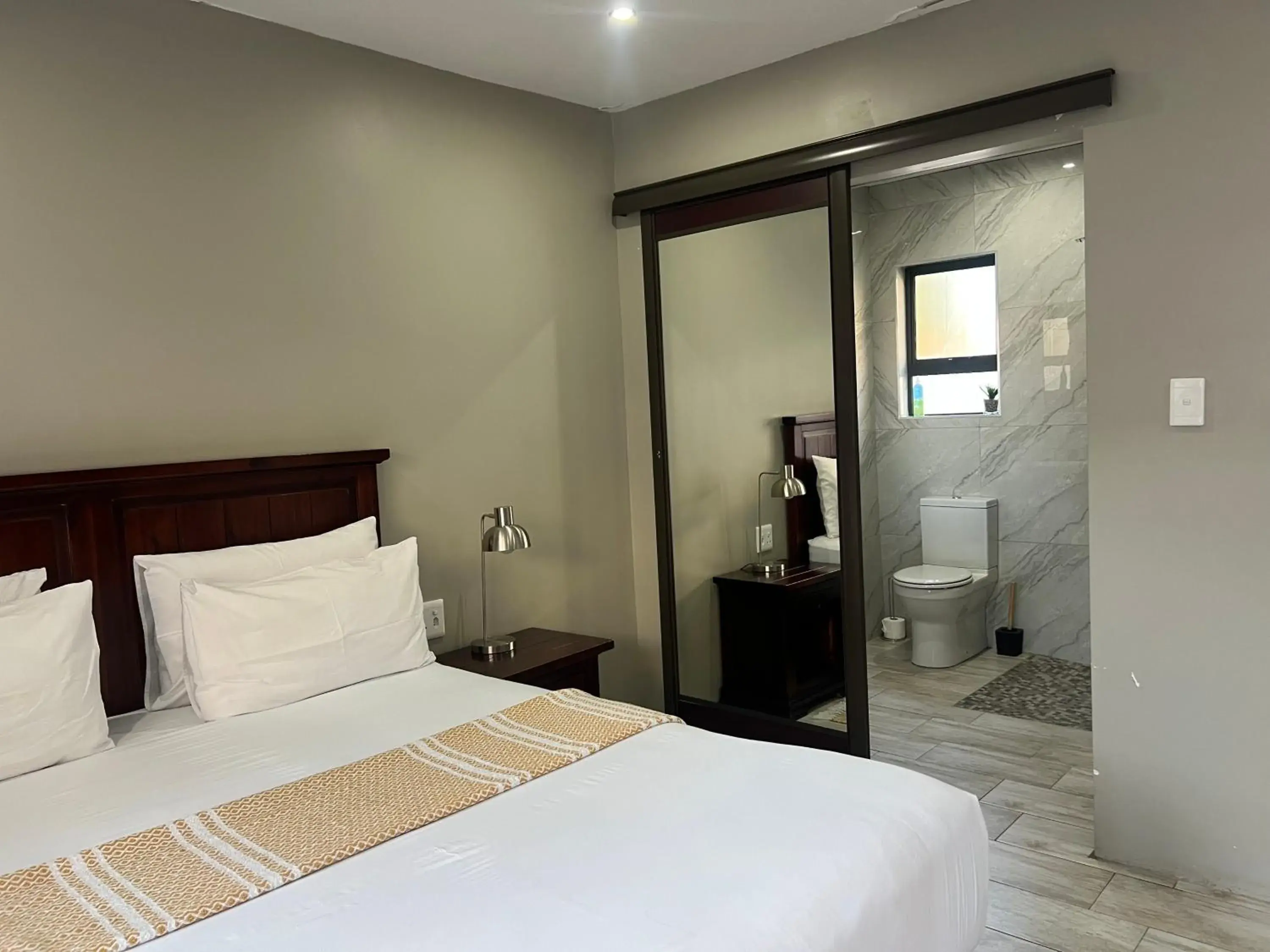 Double Room in Rivonia Guest House Double Room in Rivonia Guest House