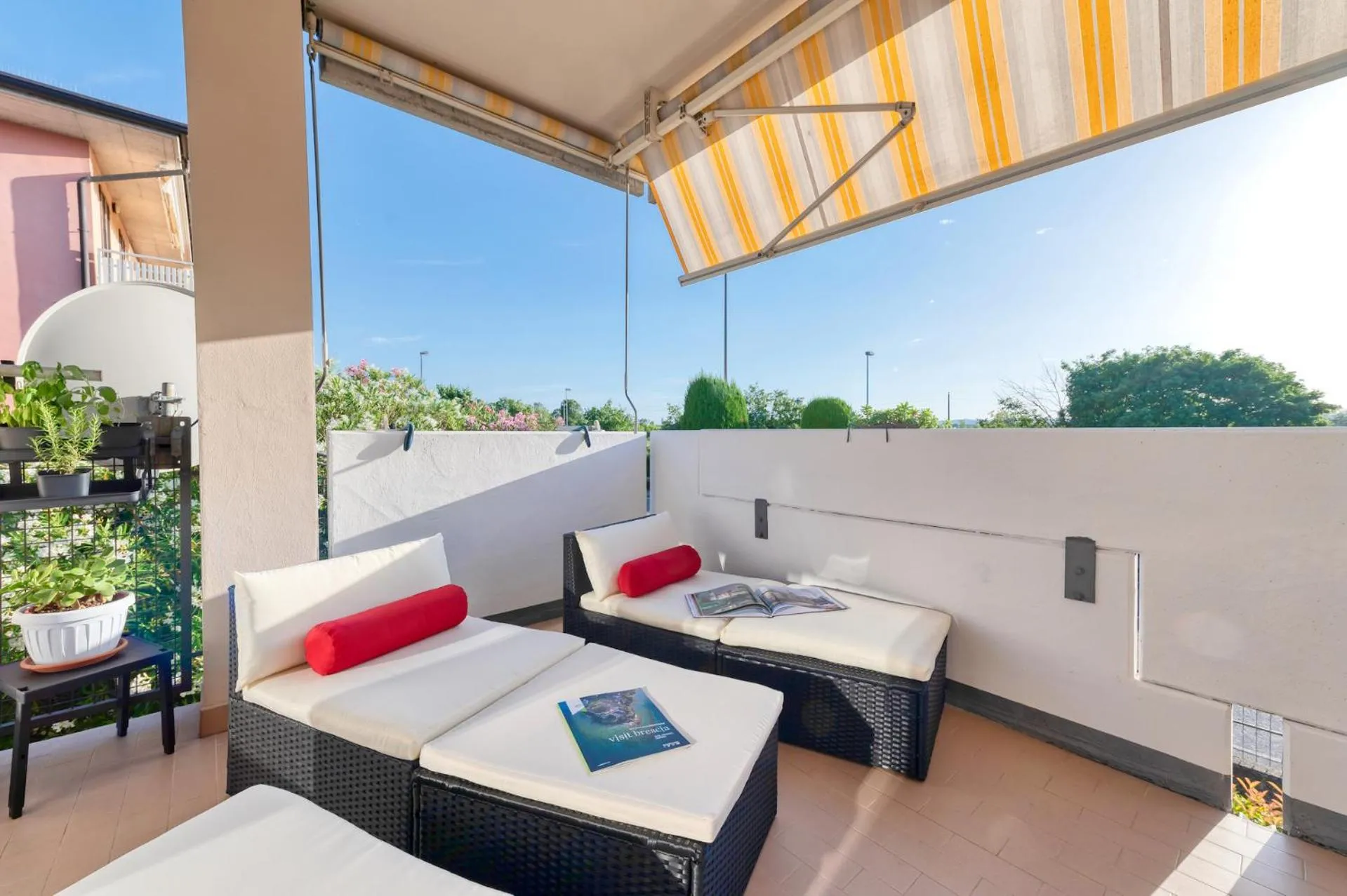 Property building in Wolf House - Sirmione Holiday
