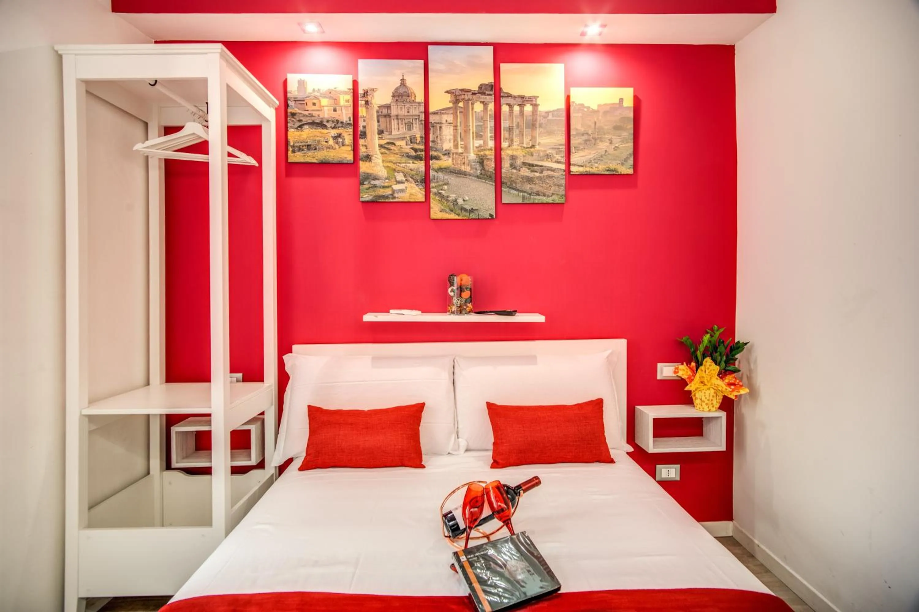 Bed in ROYAL VATICAN SUITES