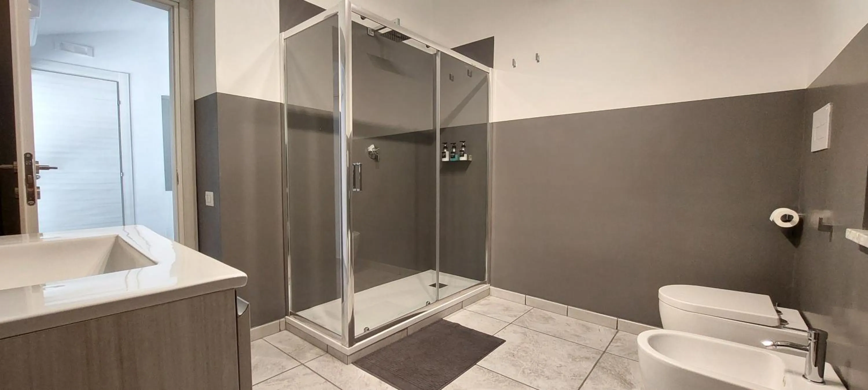 Shower in B&B Domus San Pietro