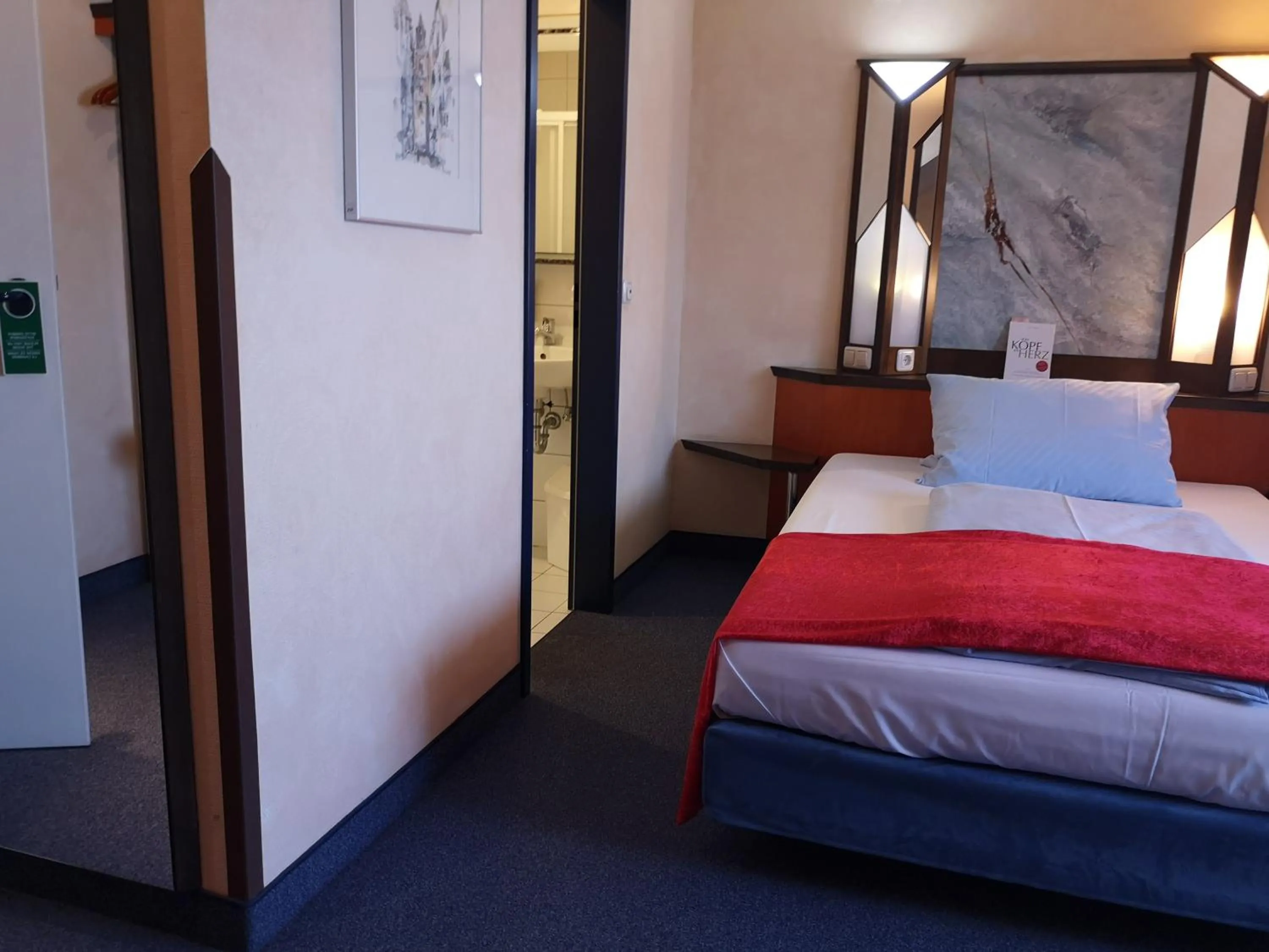 Photo of the whole room, Bed in Main Hotel Eckert 3-Sterne Superior