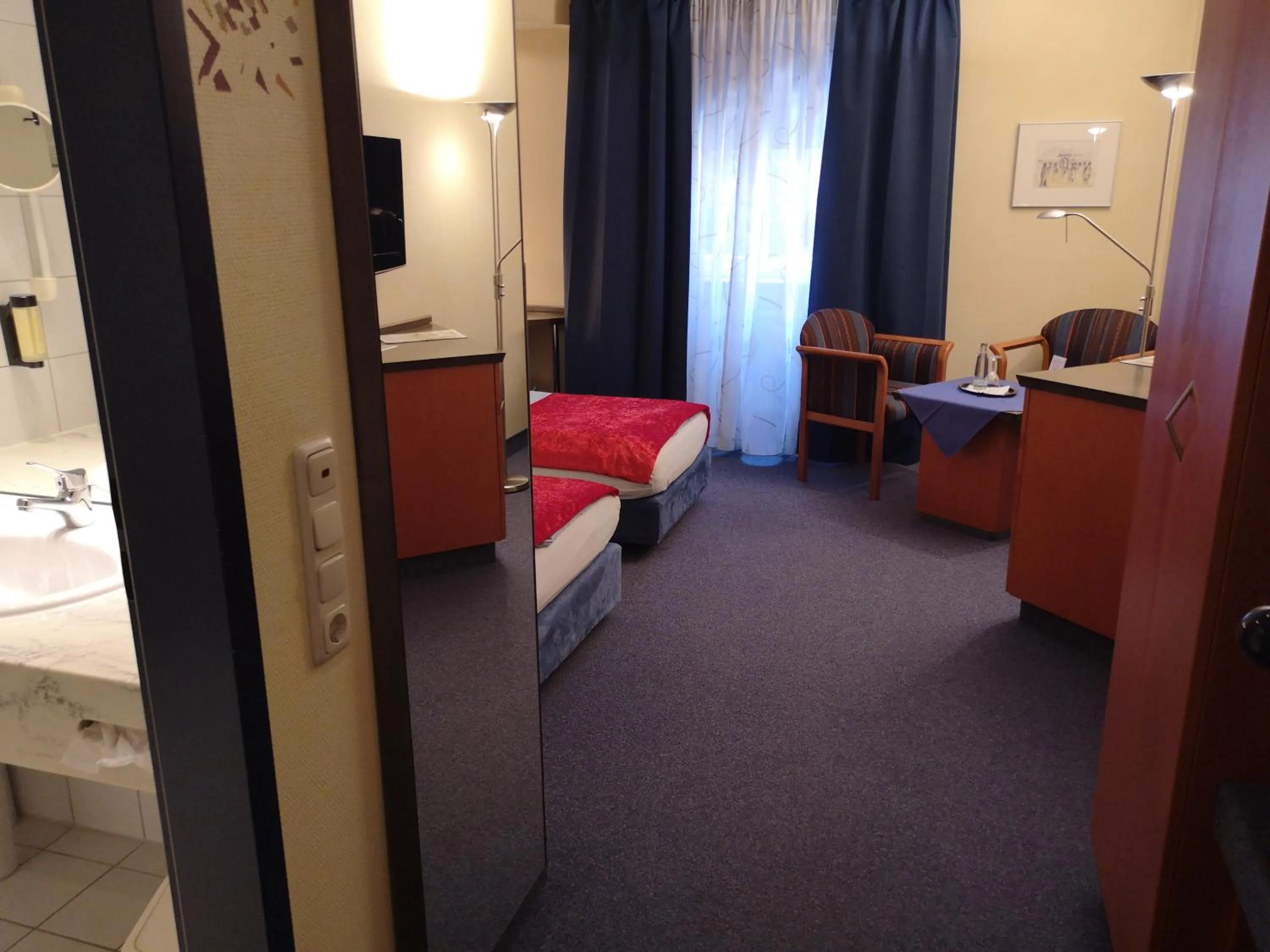Photo of the whole room, Bed in Main Hotel Eckert 3-Sterne Superior