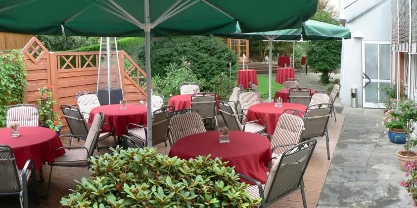 Patio in Main Hotel Eckert 3-Sterne Superior