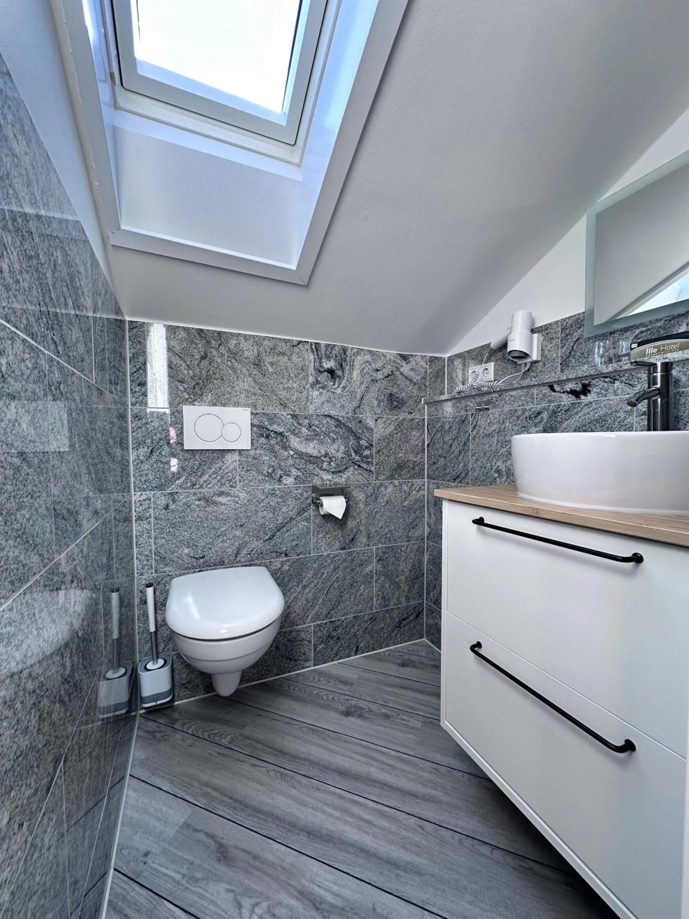 Toilet in Mertinkus Nordseehotel