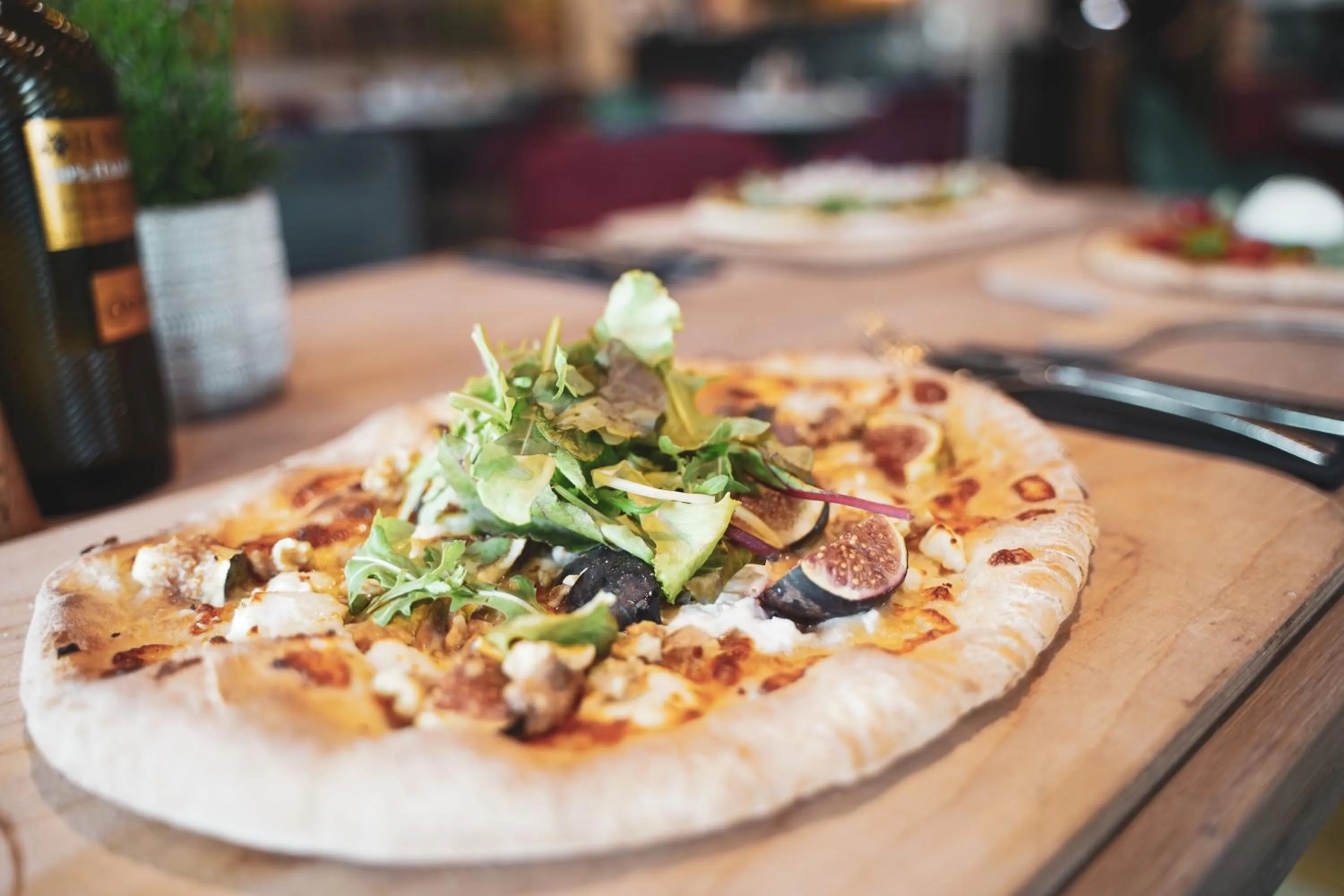 Restaurant/places to eat in CAP1 Boardinghouse