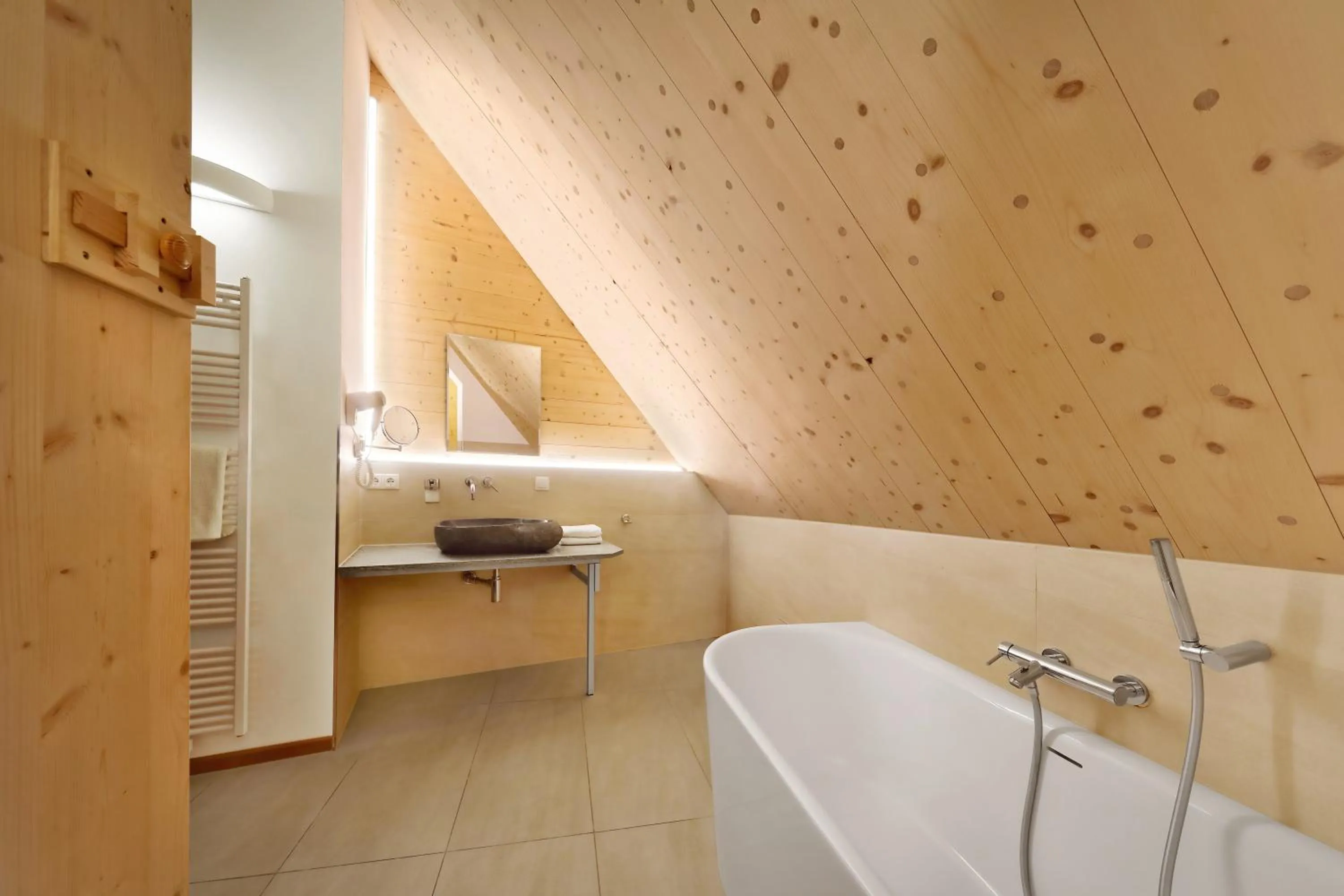 Bathroom in Hotel Müller Café & Wein - Mondholzhotel