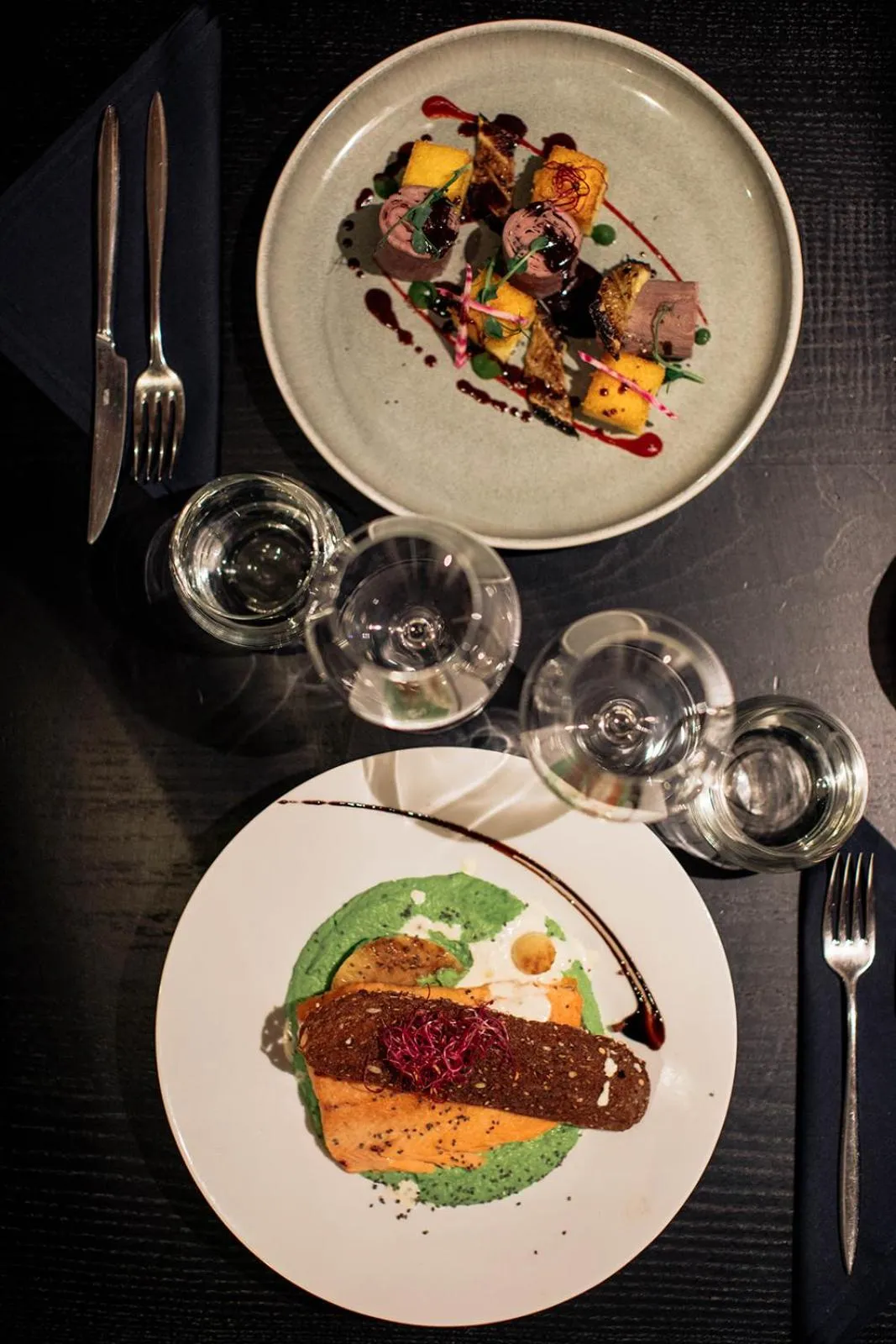 Restaurant/places to eat in Victoria Lodge, Friendly Hotel