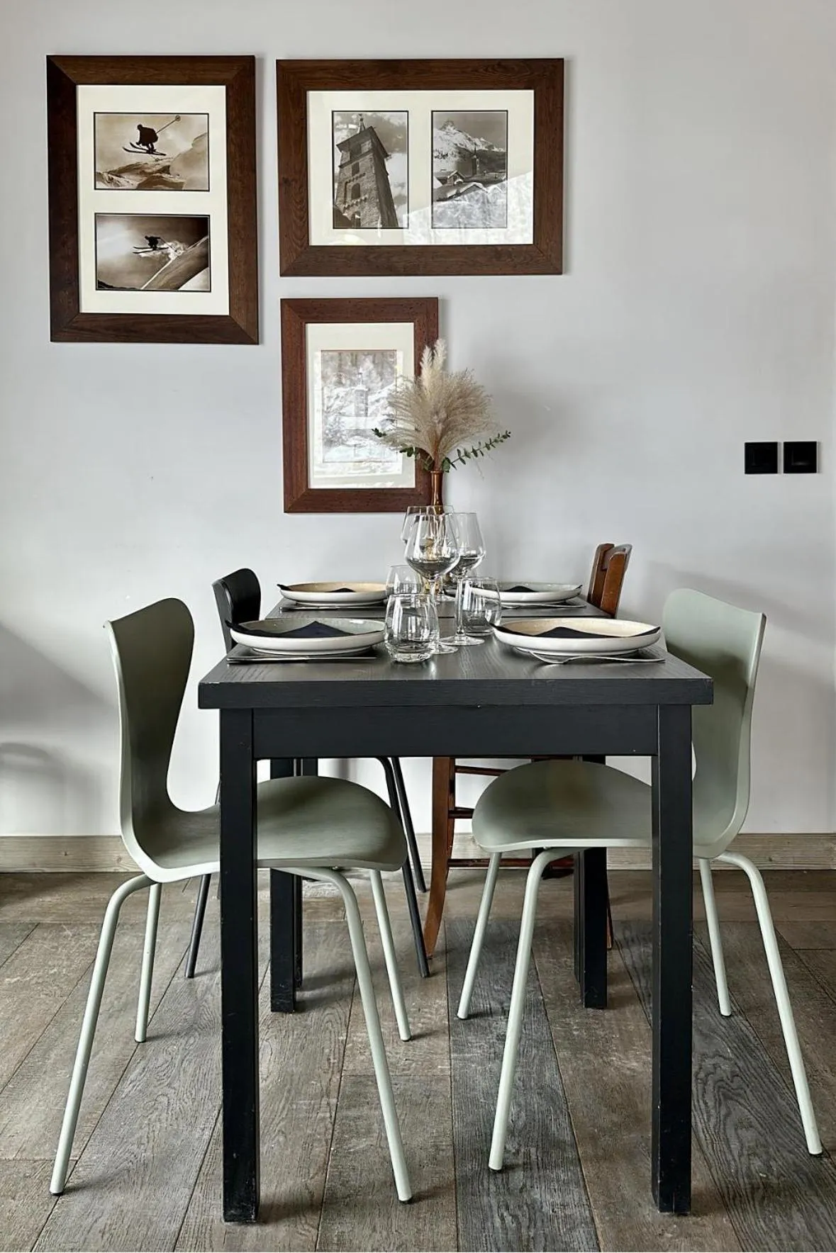 Restaurant/places to eat in Victoria Lodge, Friendly Hotel