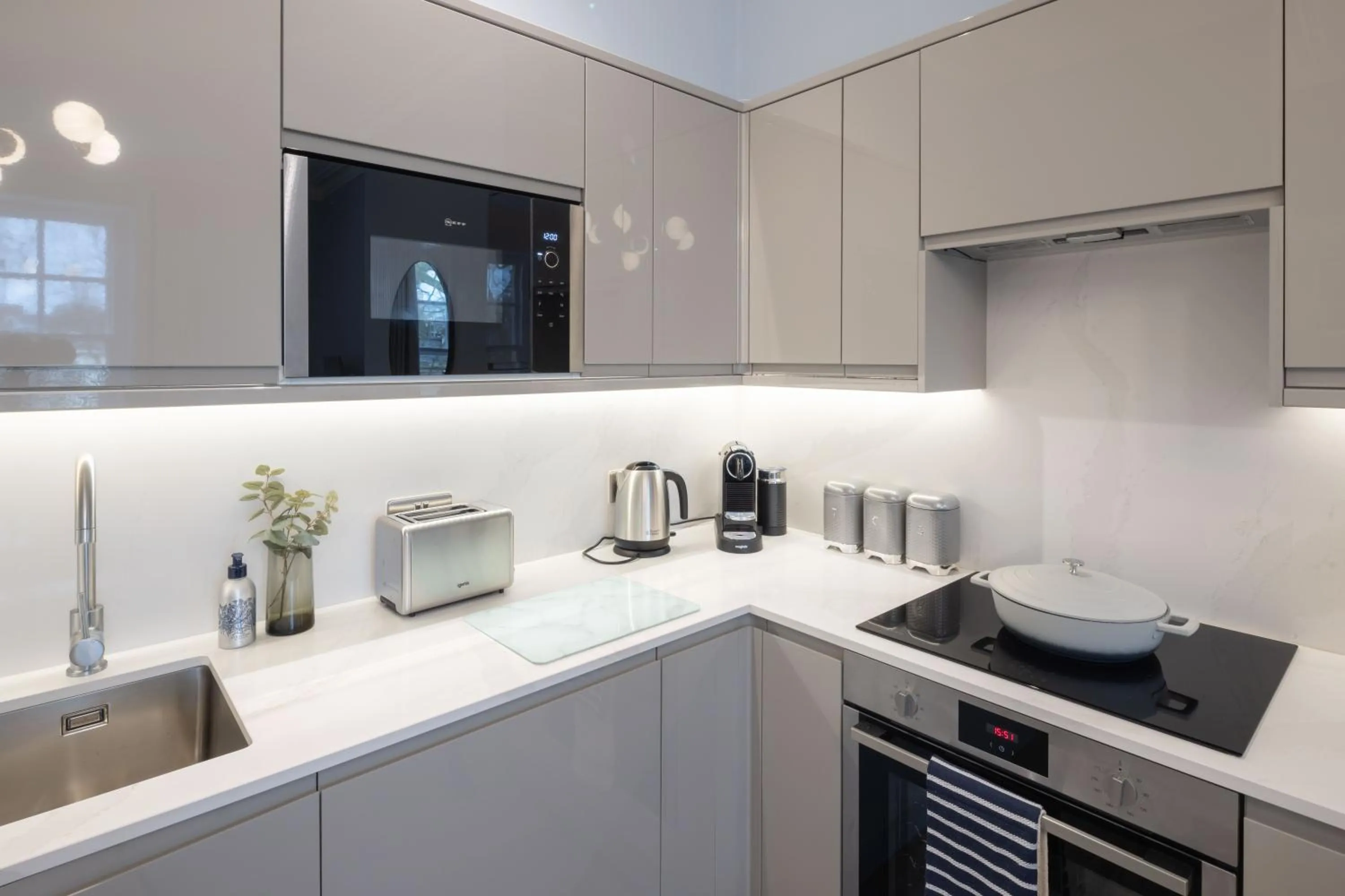 Coffee/tea facilities in Redmayne House - Urban Apartments