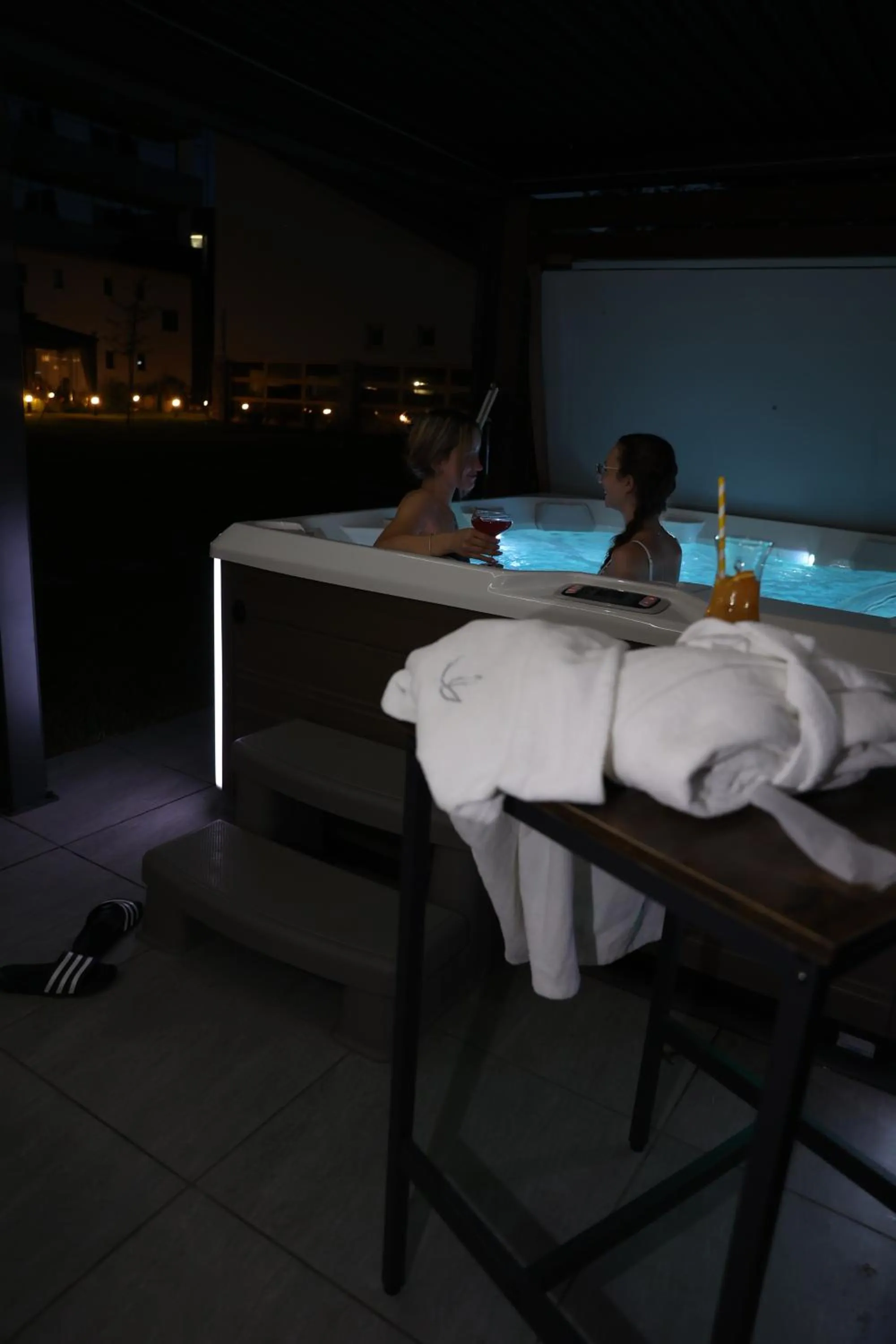 Hot Tub in Tisia Hotel & Spa