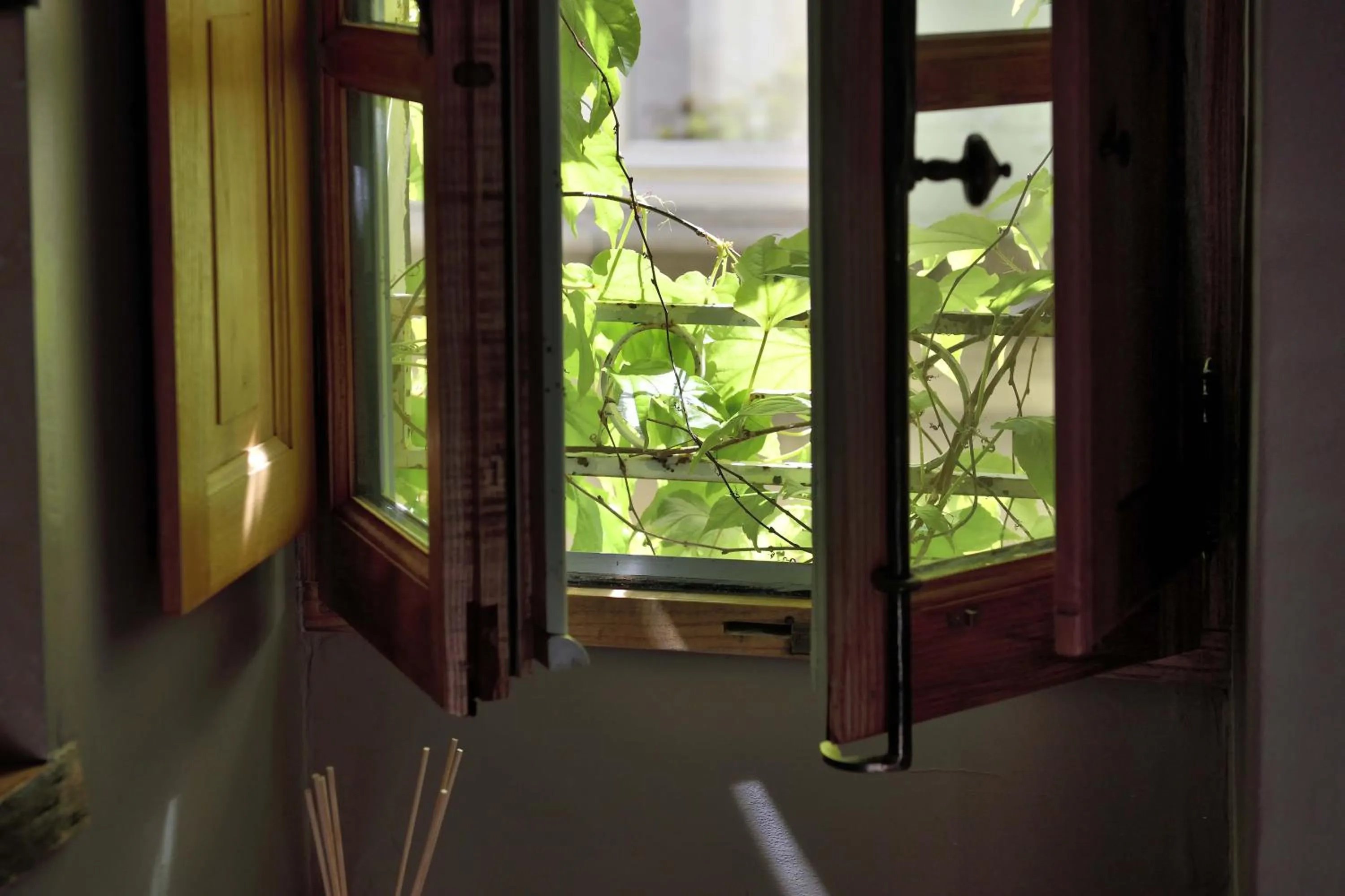 Decorative detail in La Maison de Lourmarin