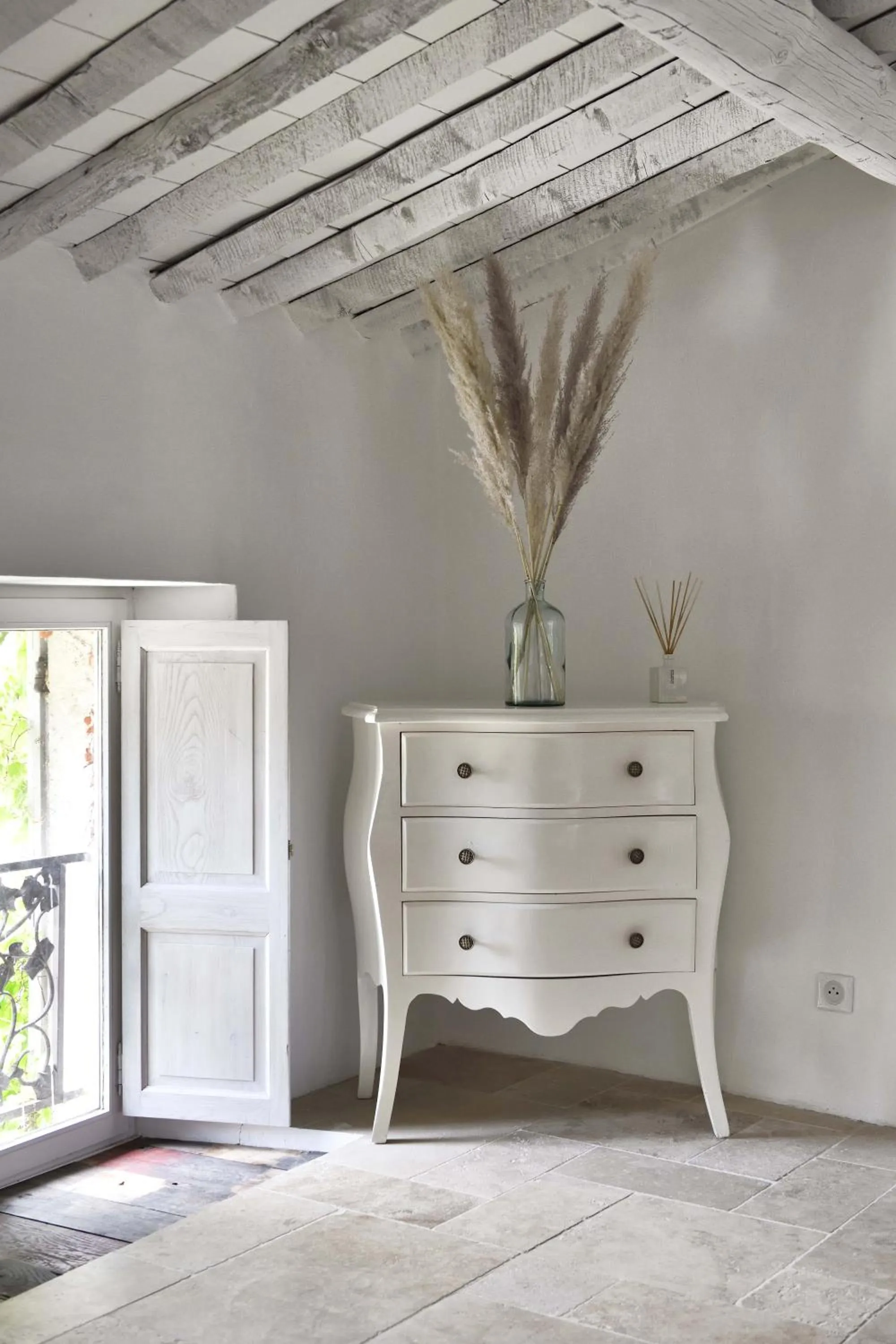 Bedroom in La Maison de Lourmarin