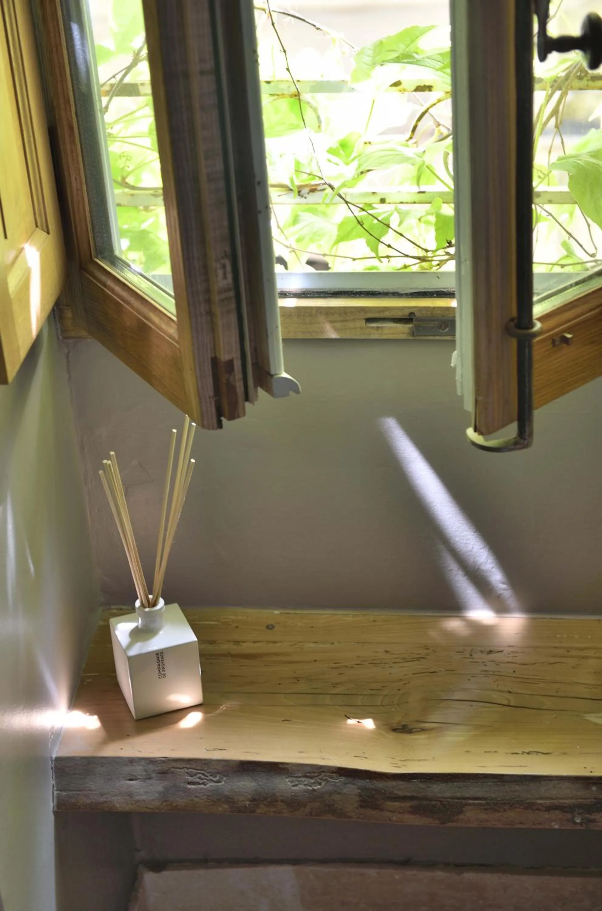 Decorative detail in La Maison de Lourmarin