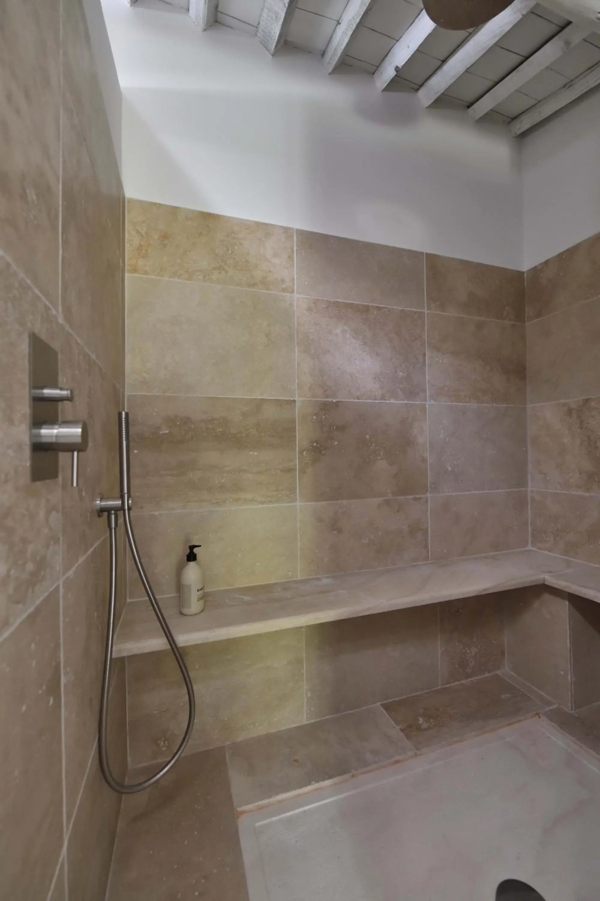 Bathroom in La Maison de Lourmarin