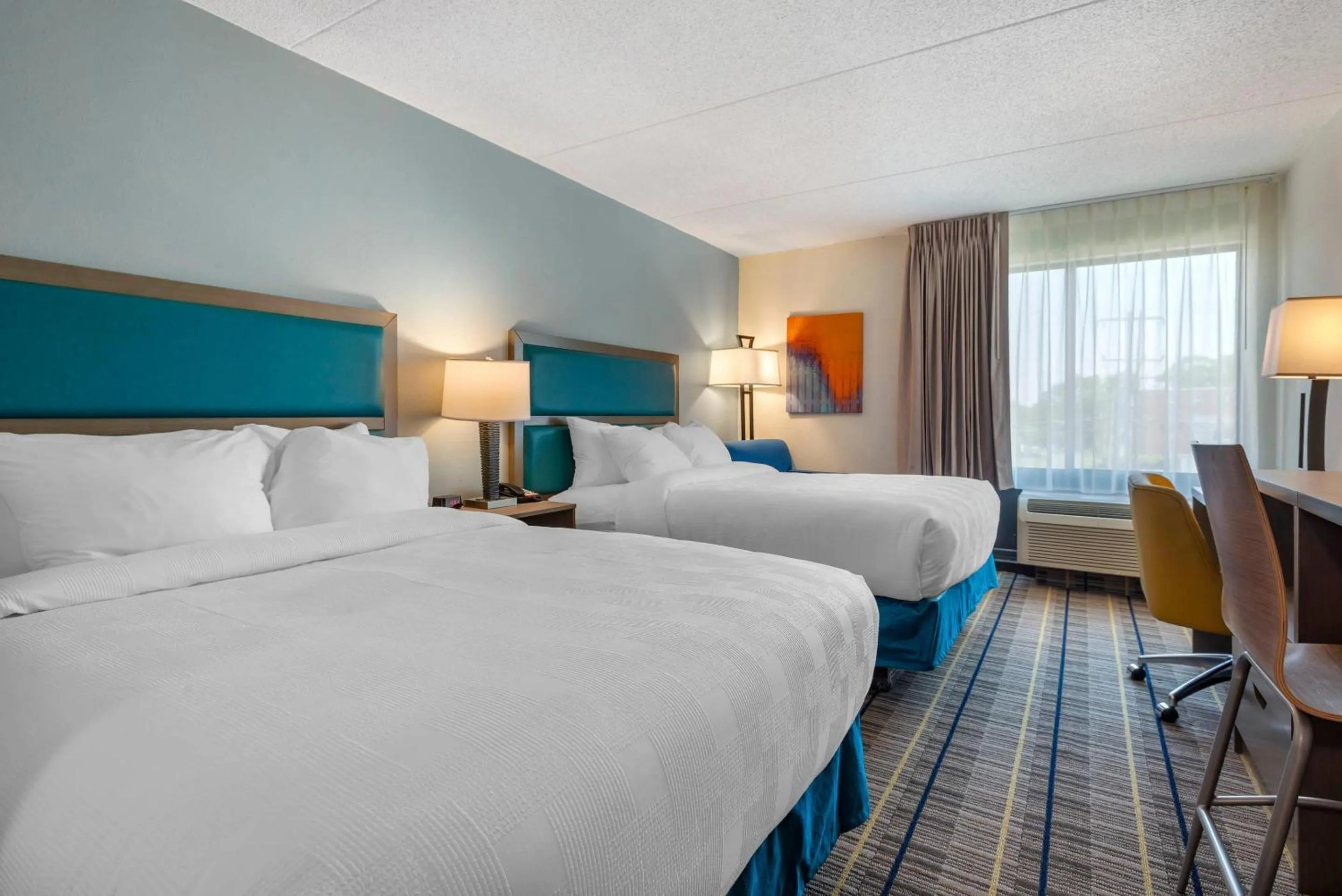 Bedroom, Bed in MainStay Suites Horsham - Philadelphia