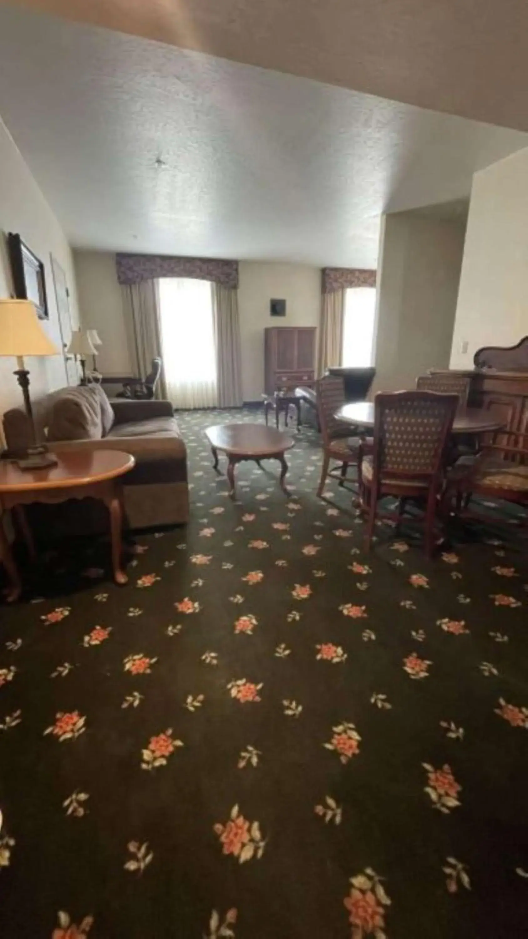 King Suite with Sofa Bed and Kitchenette - Non-Smoking in SureStay Hotel by Best Western Eureka King Suite with Sofa Bed and Kitchenette - Non-Smoking in SureStay Hotel by Best Western Eureka