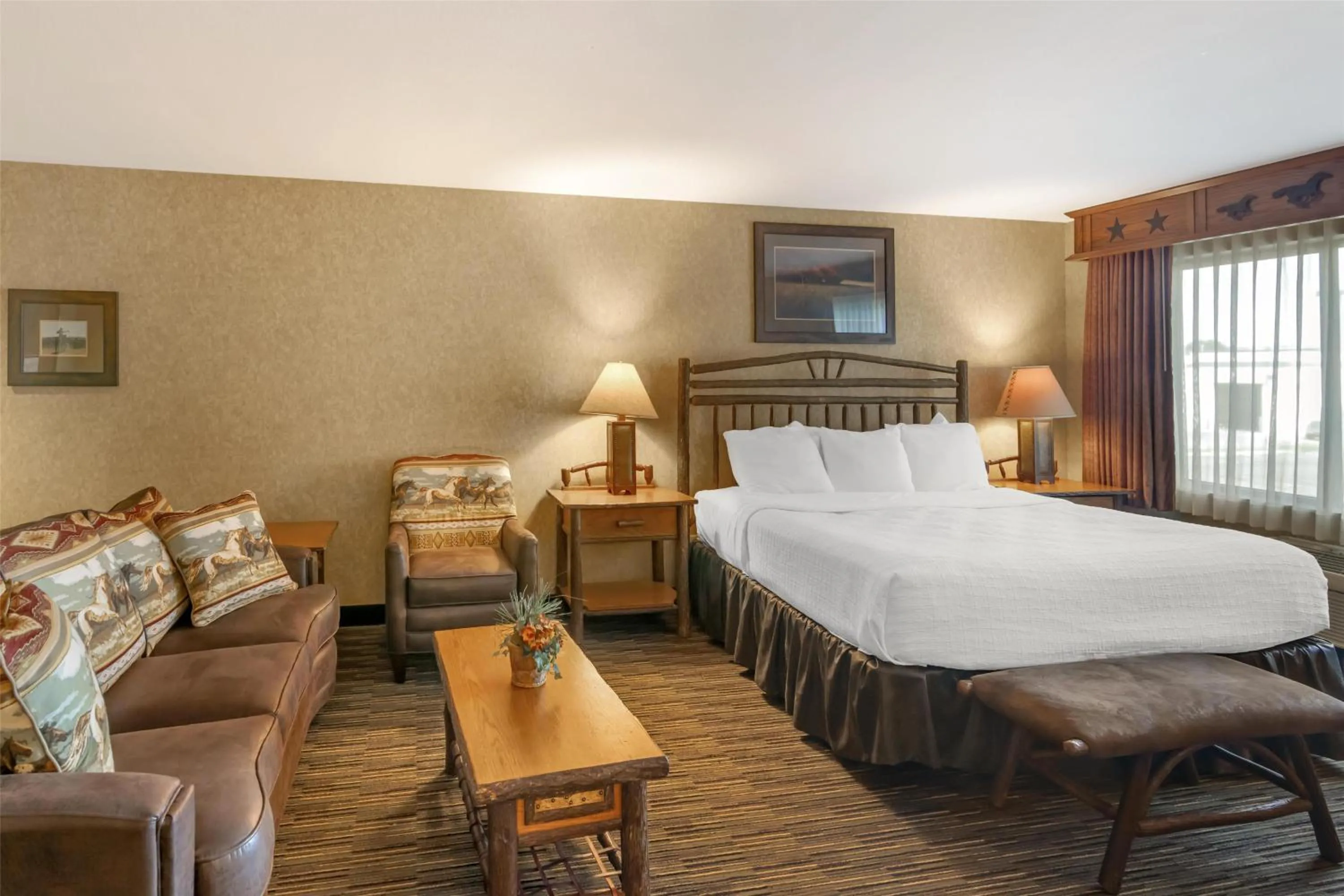 Bedroom, Bed in Best Western Plus Kelly Inn and Suites