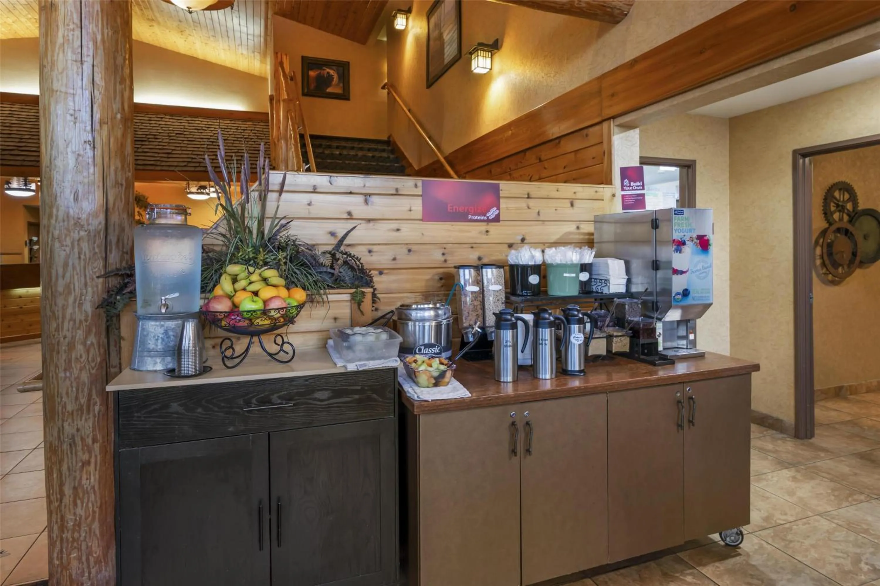 Breakfast in Best Western Plus Kelly Inn and Suites