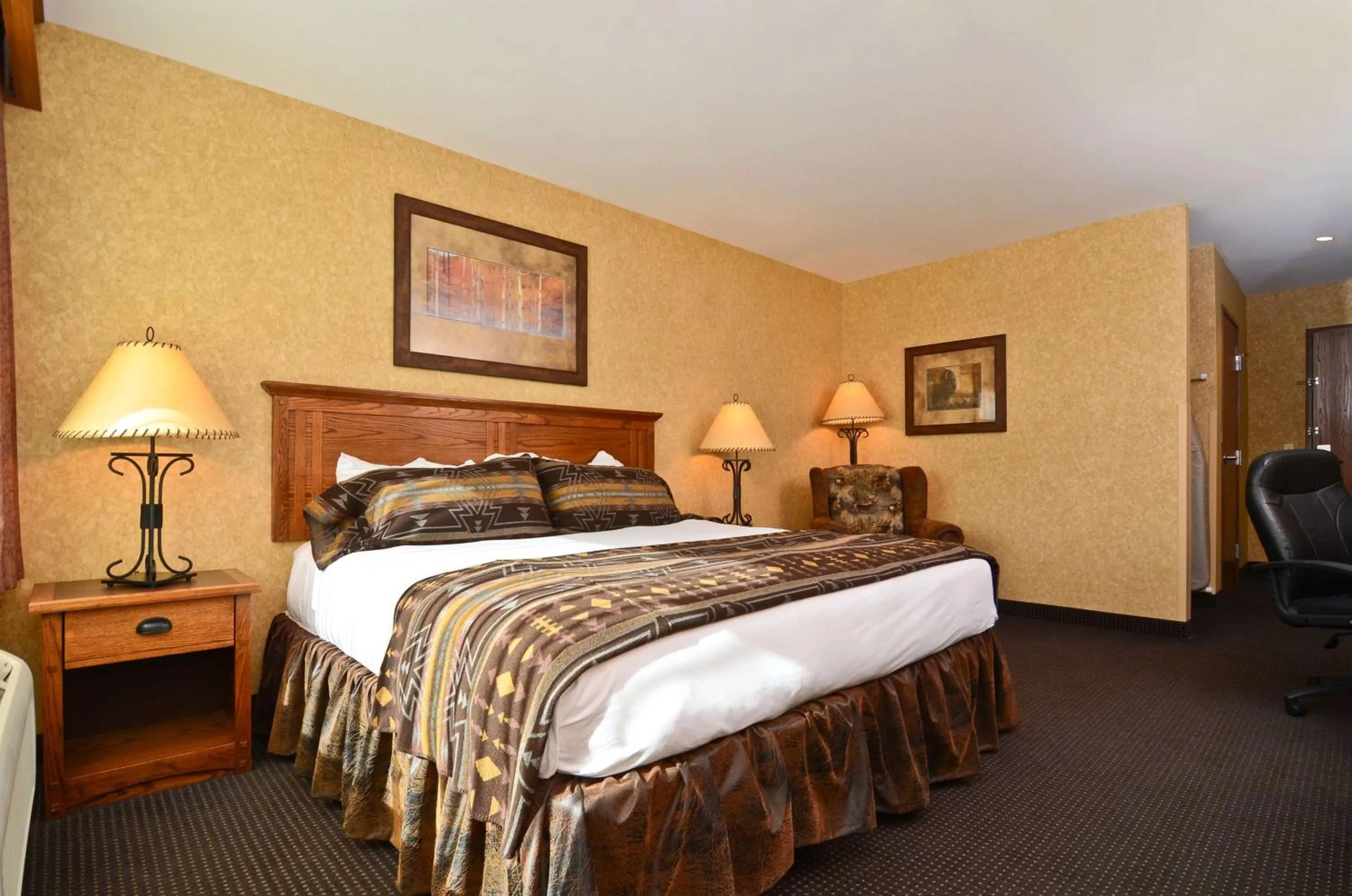Photo of the whole room, Bed in Best Western Plus Kelly Inn and Suites