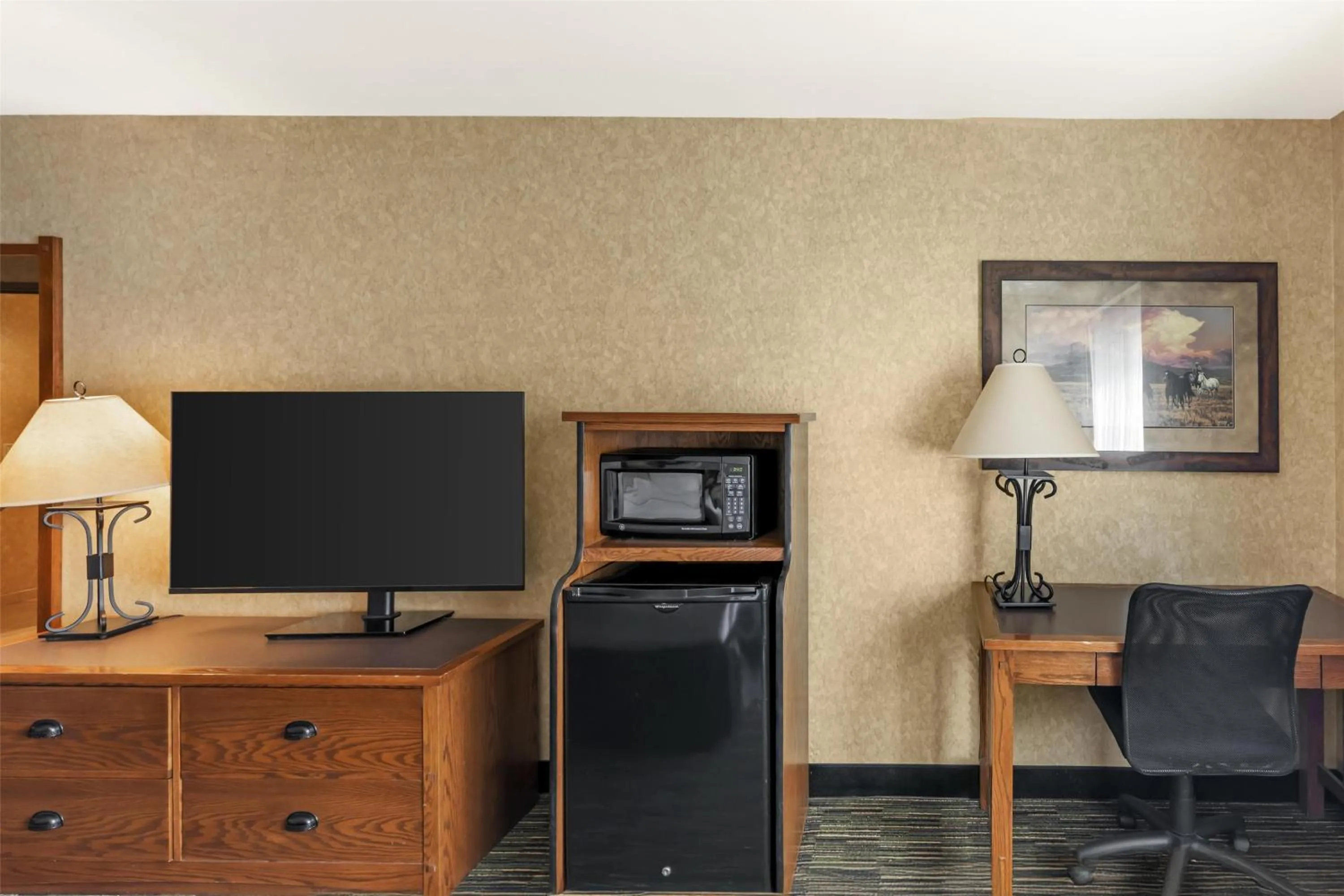 Bedroom in Best Western Plus Kelly Inn and Suites