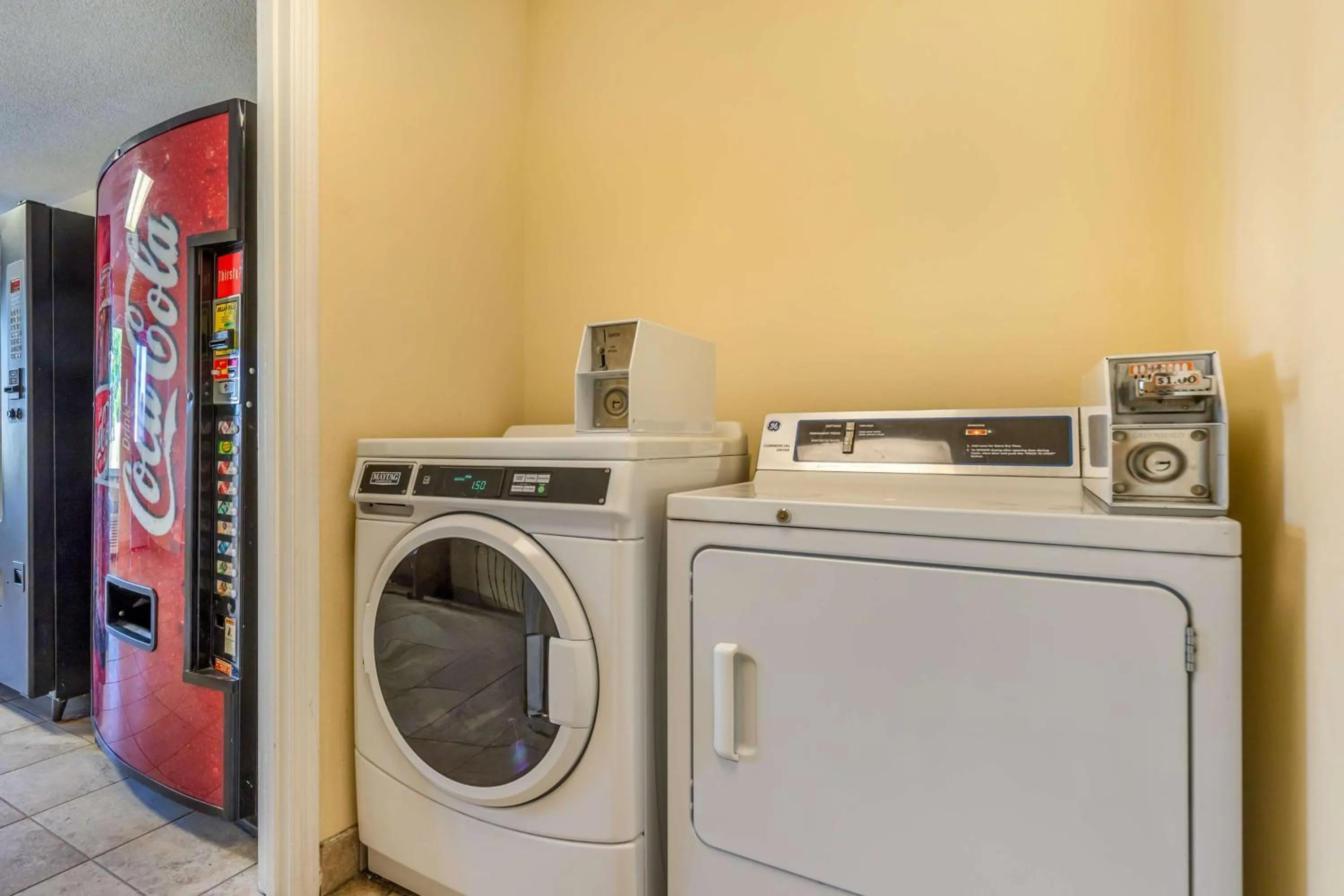 laundry in Best Western PLUS Santee Inn