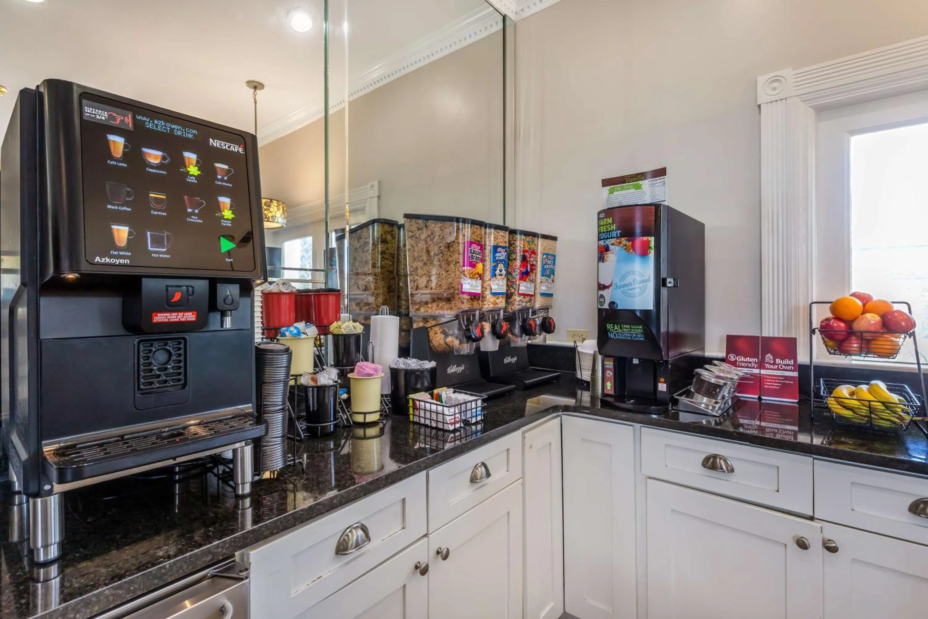 Breakfast in Best Western PLUS Santee Inn