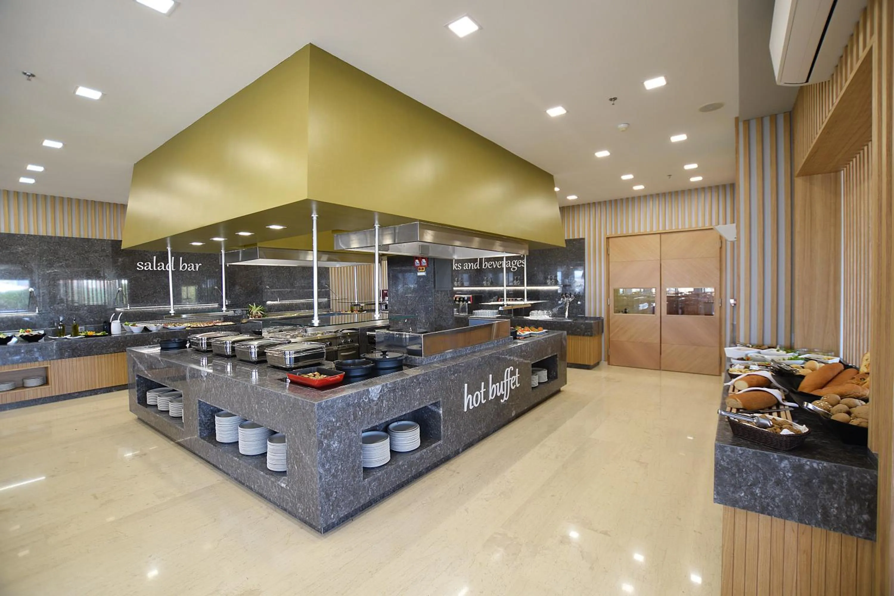 Restaurant/places to eat in Astir Beach Hotel