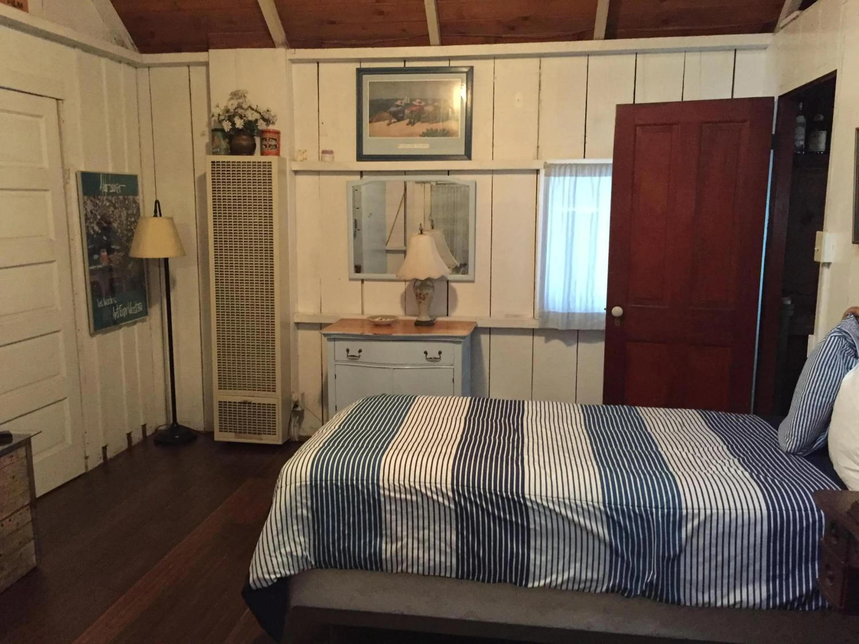 Bedroom, Bed in Catalina Island Seacrest Inn