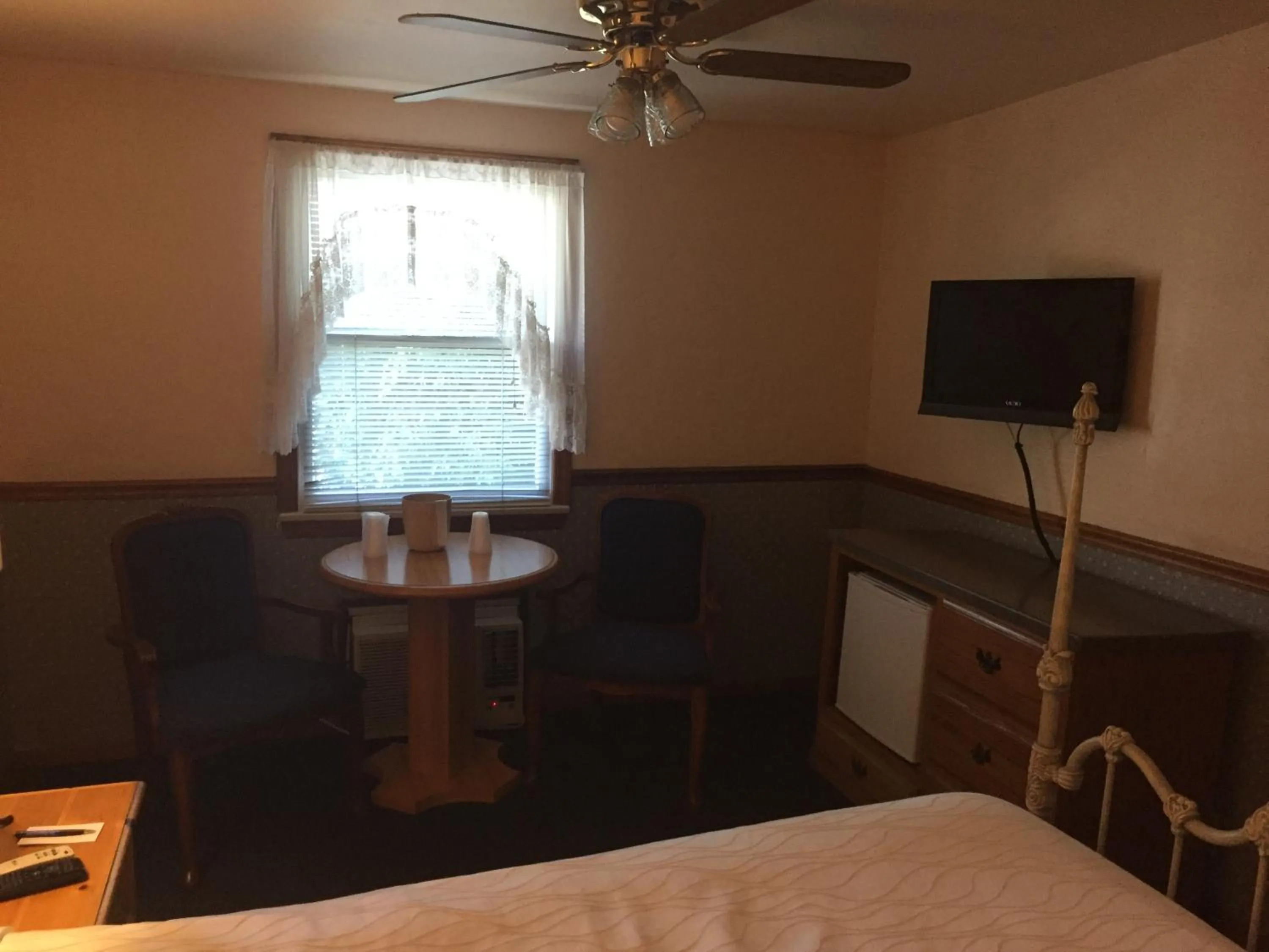 Bedroom in Catalina Island Seacrest Inn