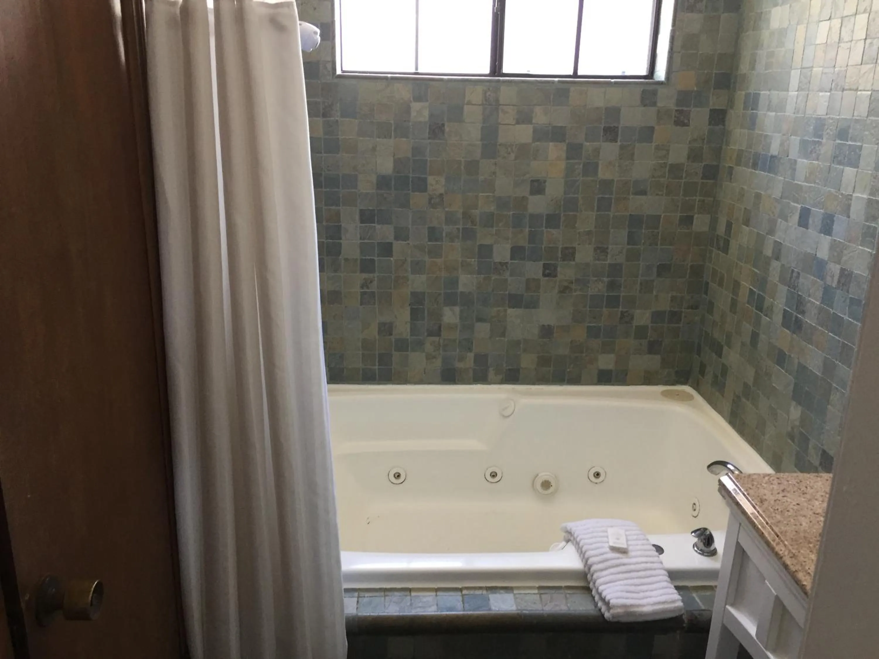 Bathroom in Catalina Island Seacrest Inn