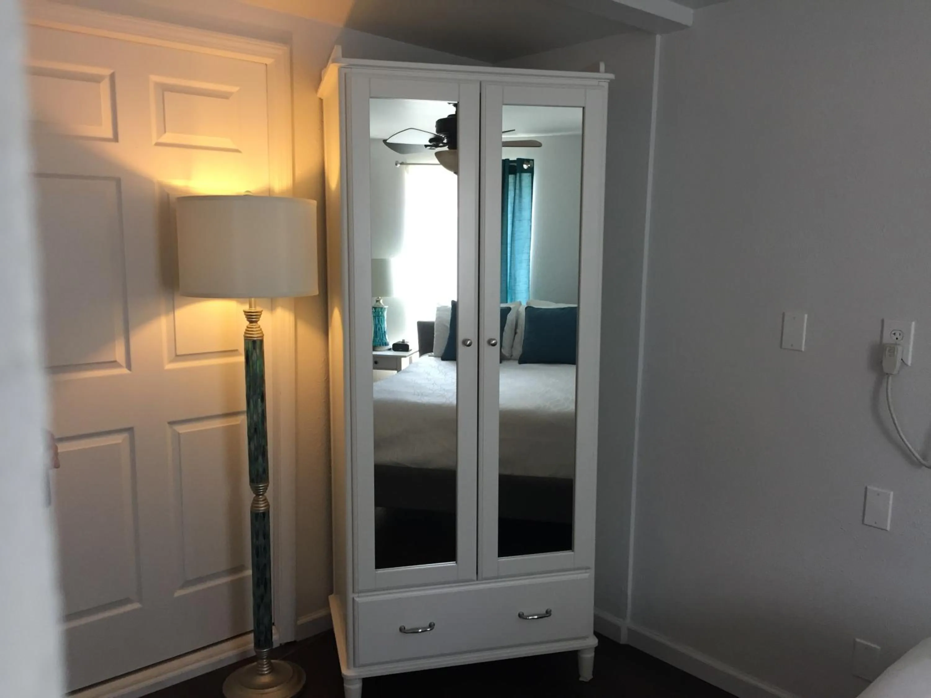 Bedroom, Bed in Catalina Island Seacrest Inn