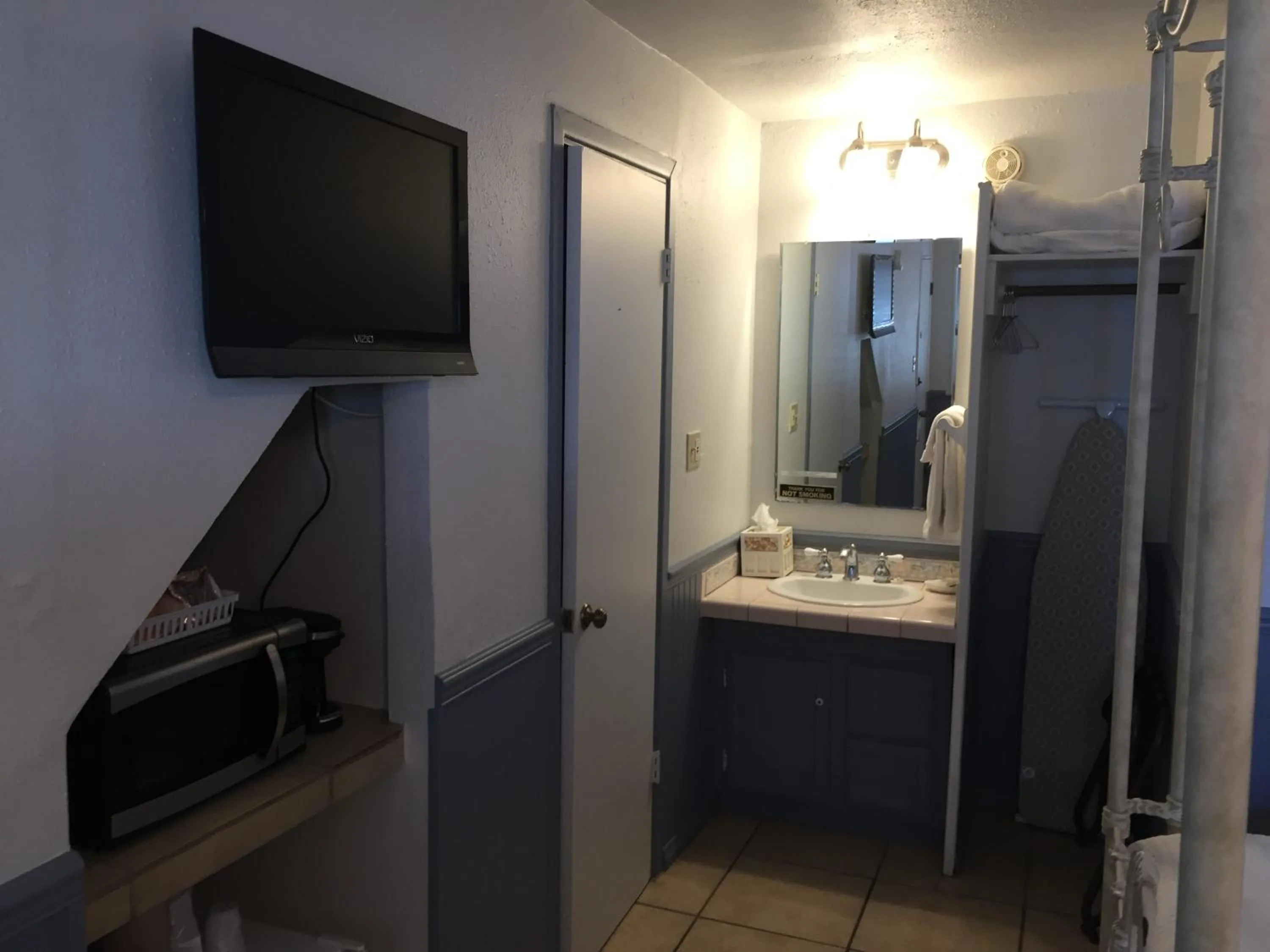 Bathroom in Catalina Island Seacrest Inn