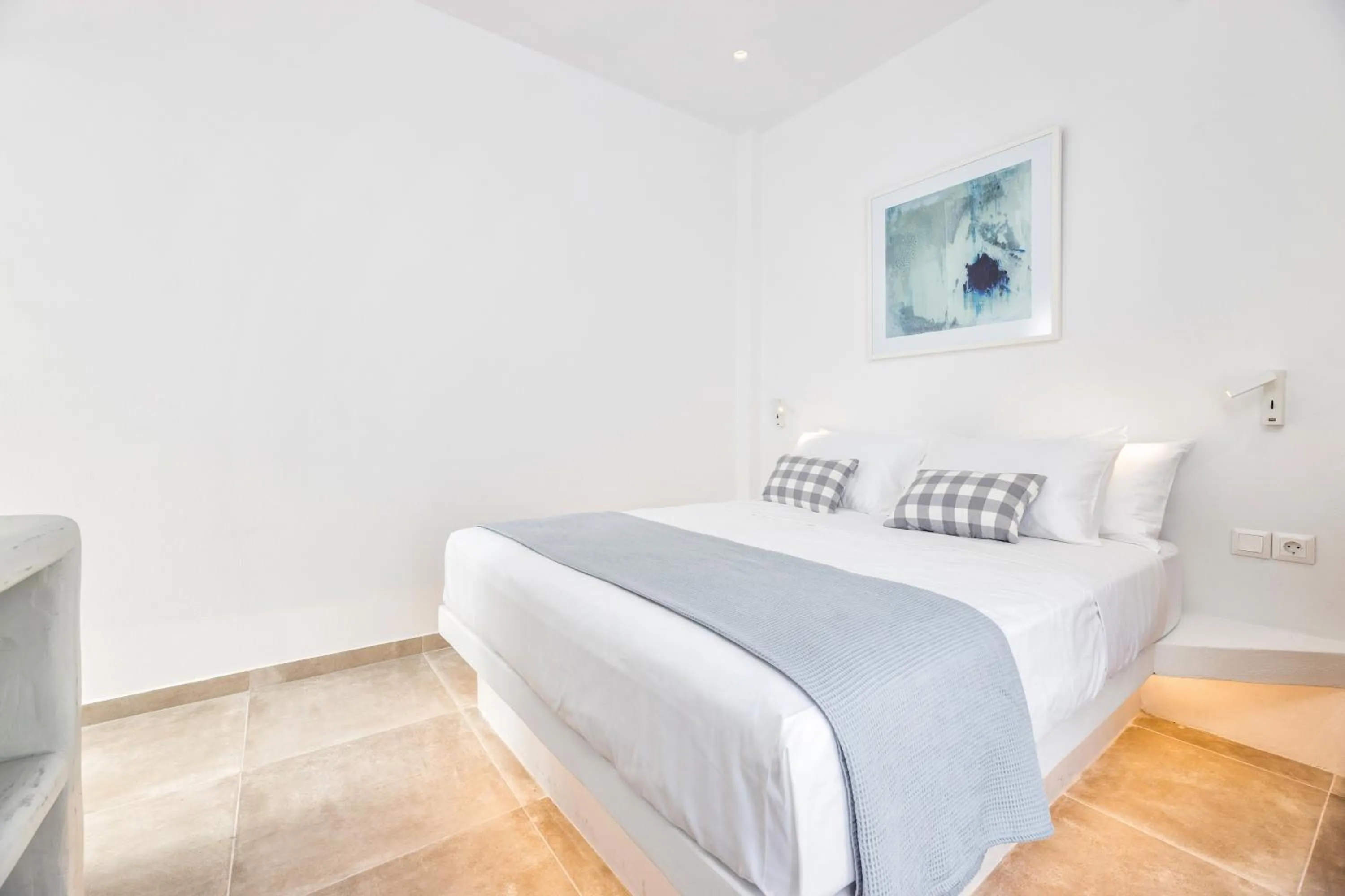 Photo of the whole room, Bed in Pelican Paros