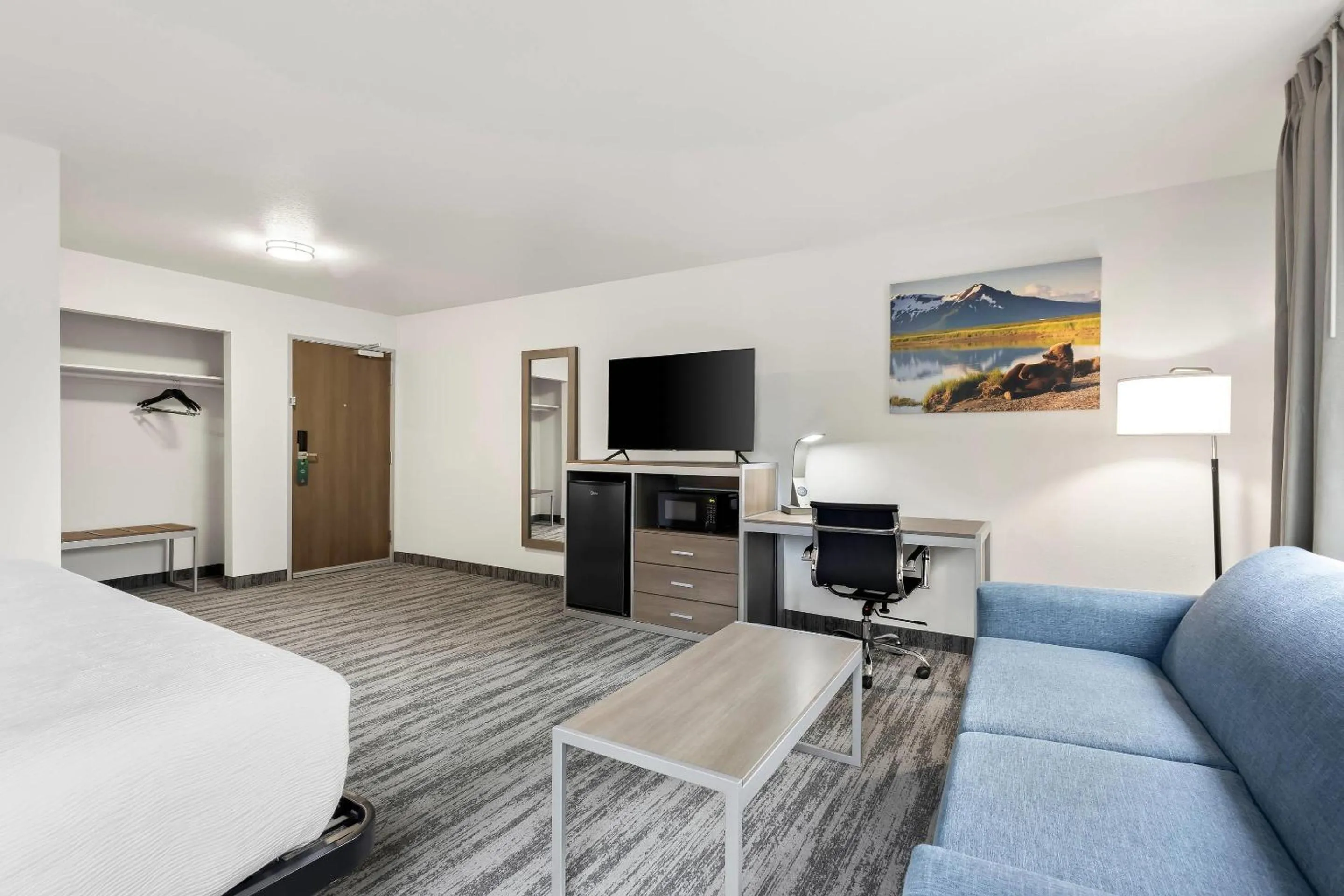 Bedroom, Bed in Quality Inn Kodiak