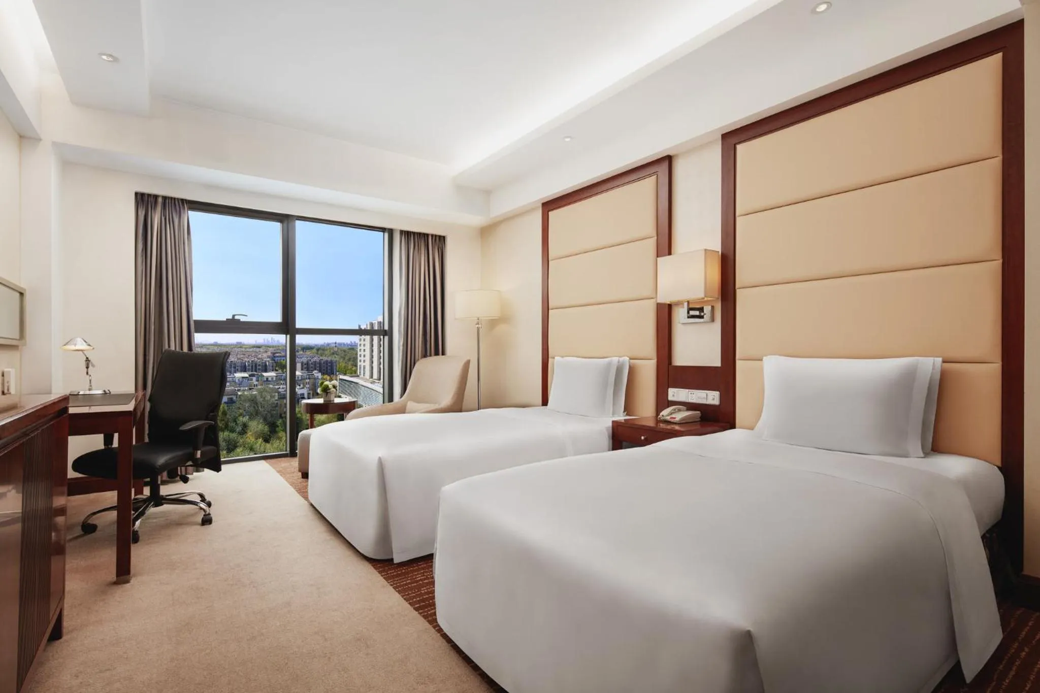Photo of the whole room, Bed in Crowne Plaza Beijing International Airport by IHG