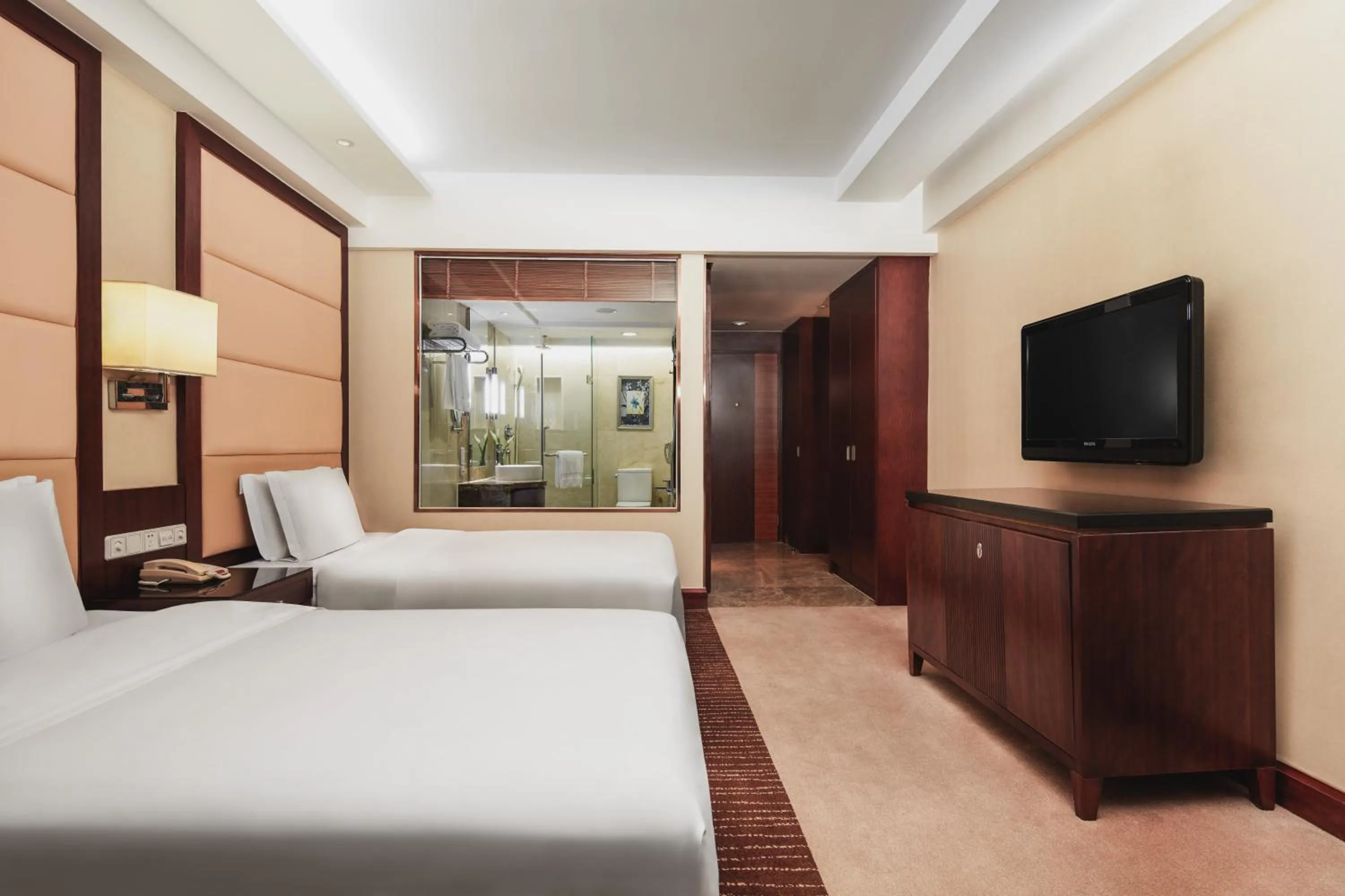 Bed in Crowne Plaza Beijing International Airport by IHG