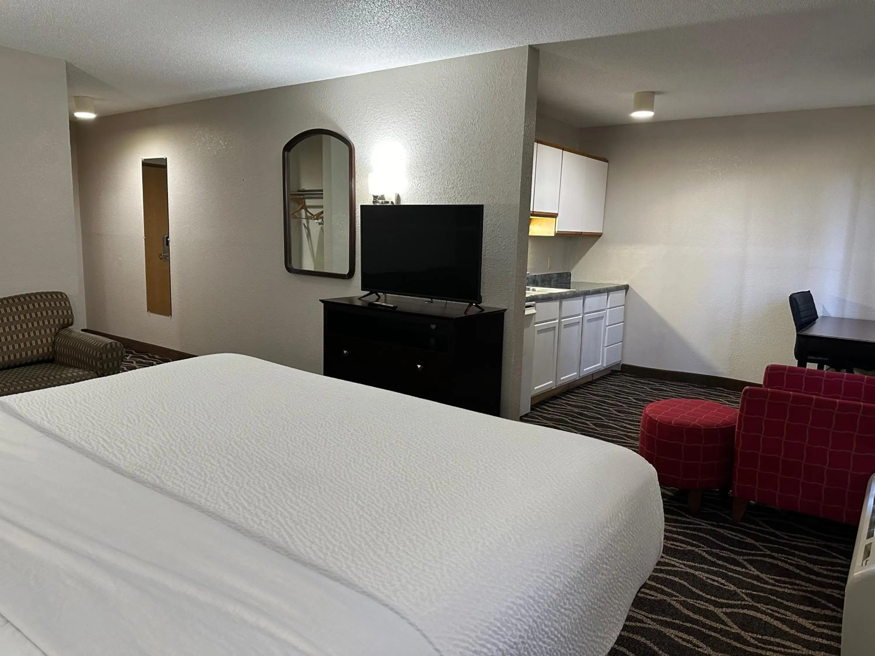 Bed in Days Inn & Suites by Wyndham Casey