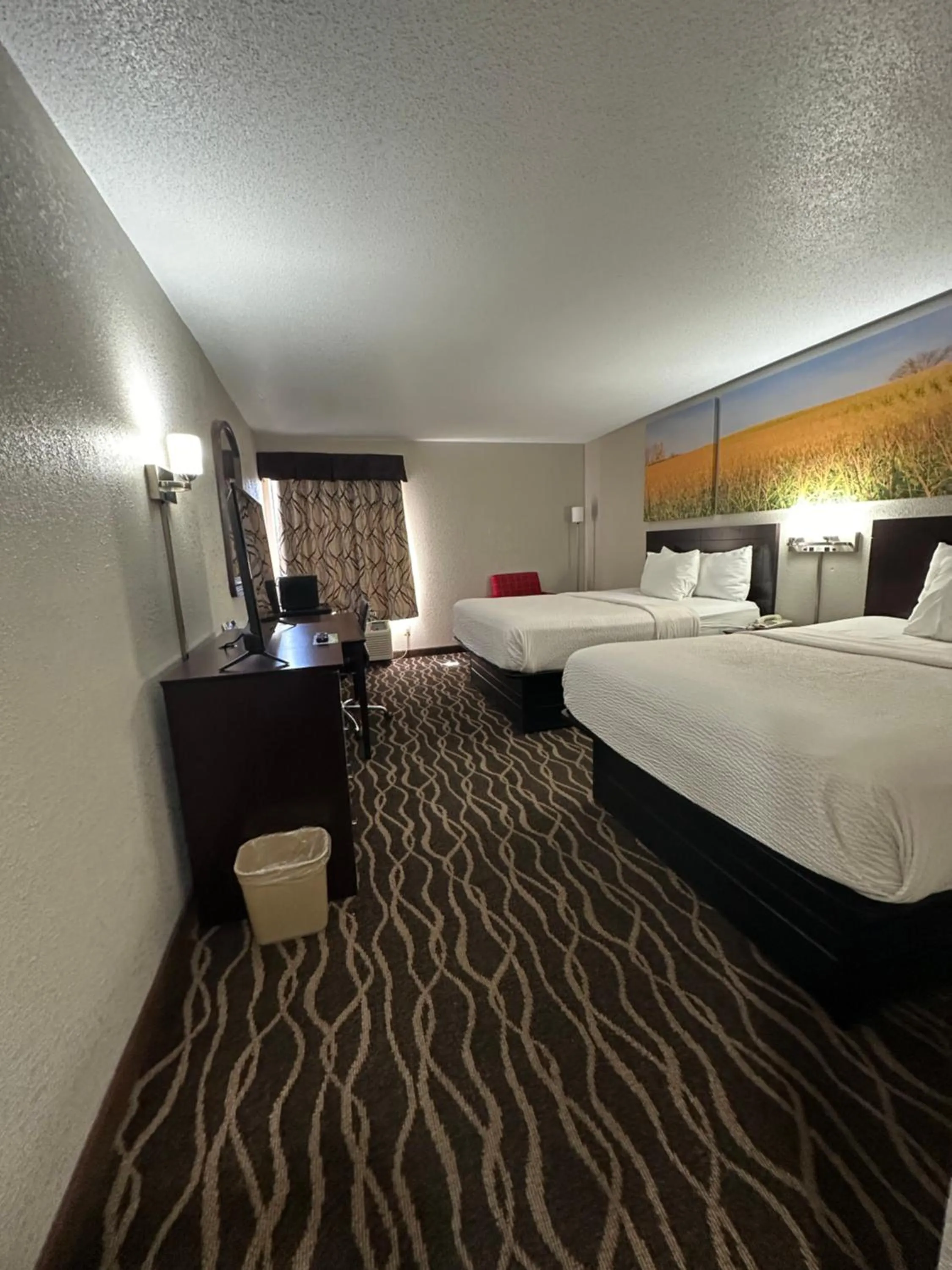 Bed in Days Inn & Suites by Wyndham Casey