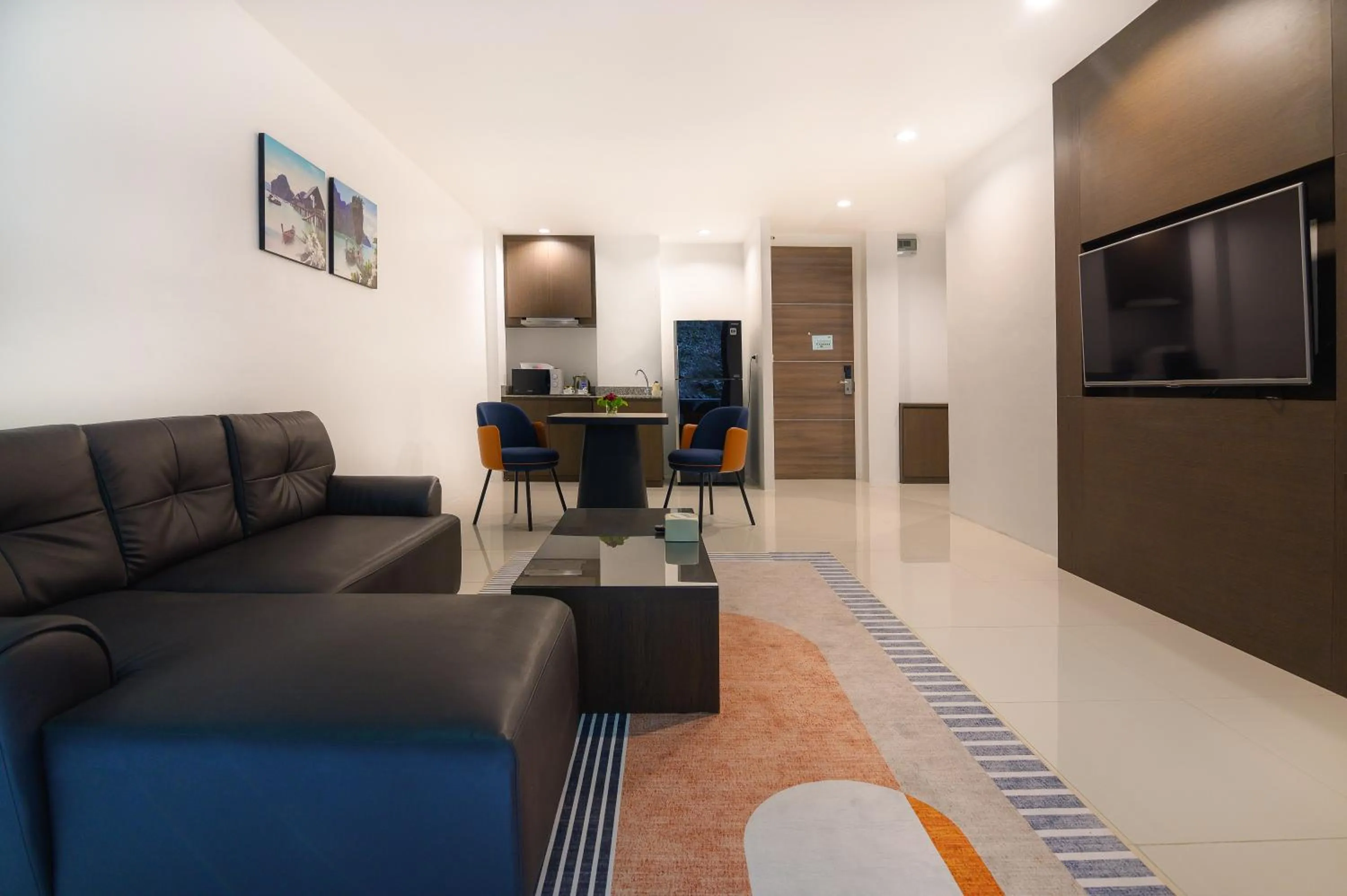 TV and multimedia in Hilltop Wellness Resort