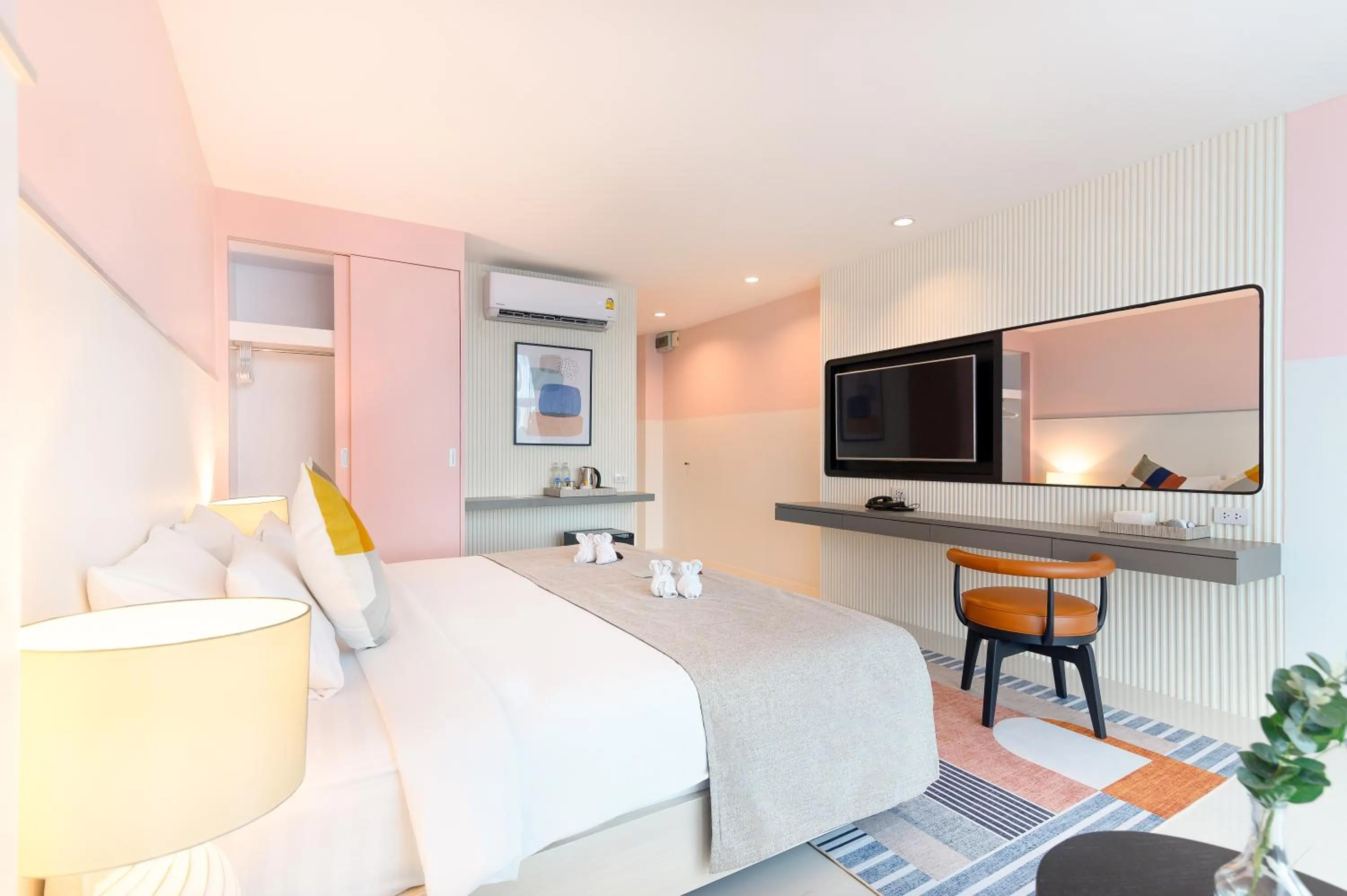 Bed in Hilltop Wellness Resort