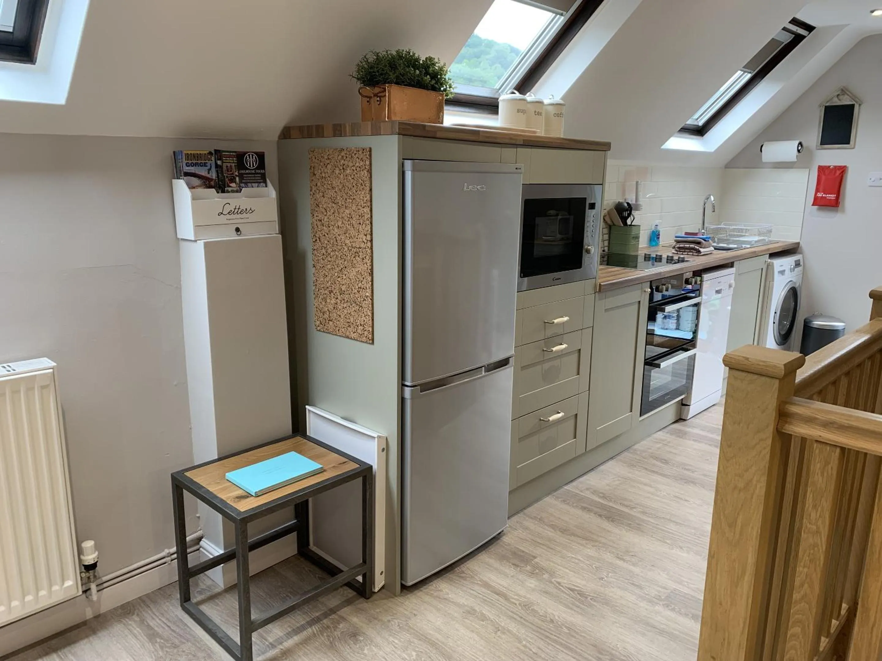 Kitchen or kitchenette in Bakers Cottage