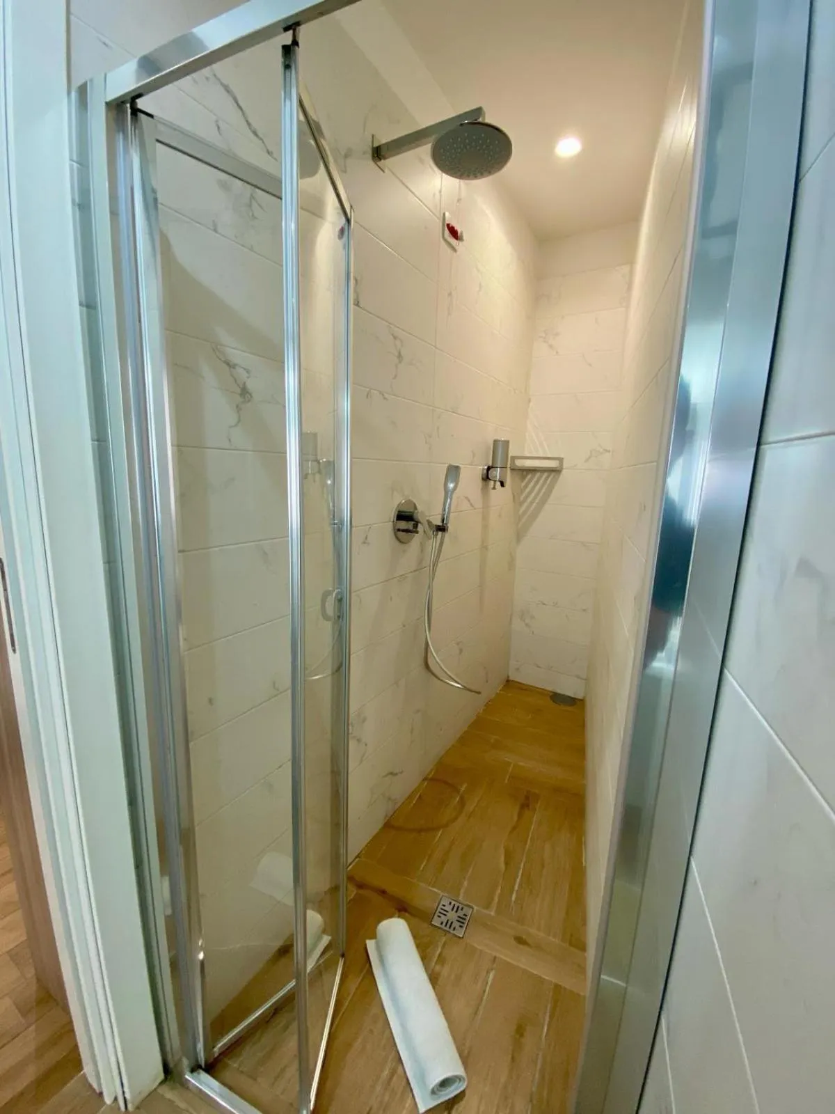 Shower in Villa Manto Bed and Breakfast - Torre Annunziata Pompei