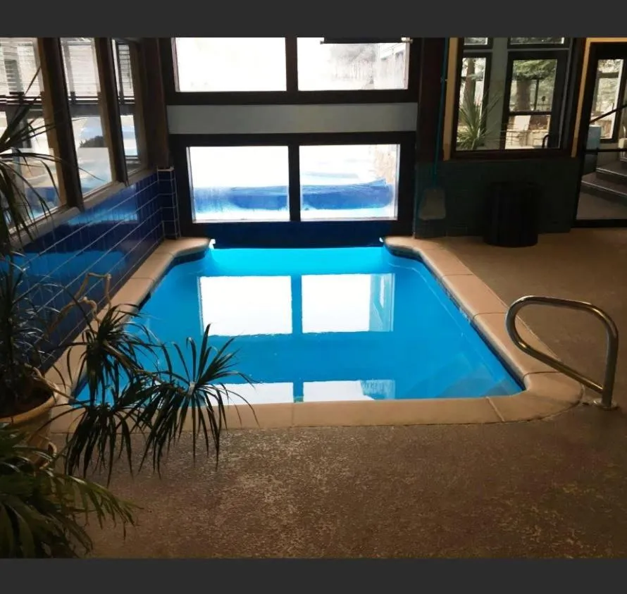 Swimming pool in GetAways at Falcon Point Resort