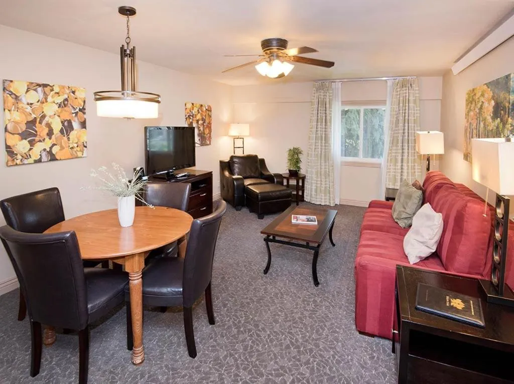 Living room in GetAways at Falcon Point Resort