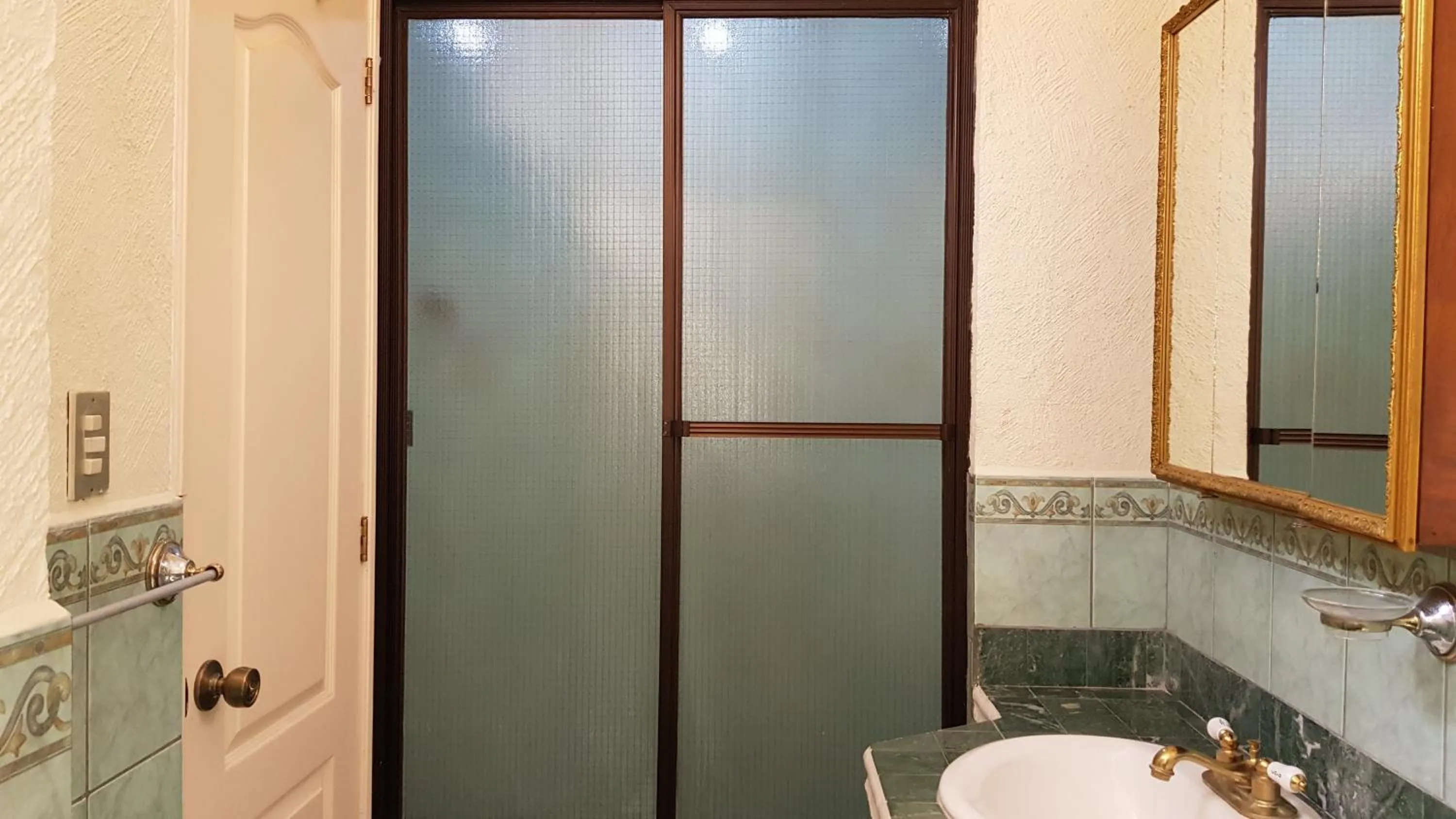 Bathroom in Aurora Express