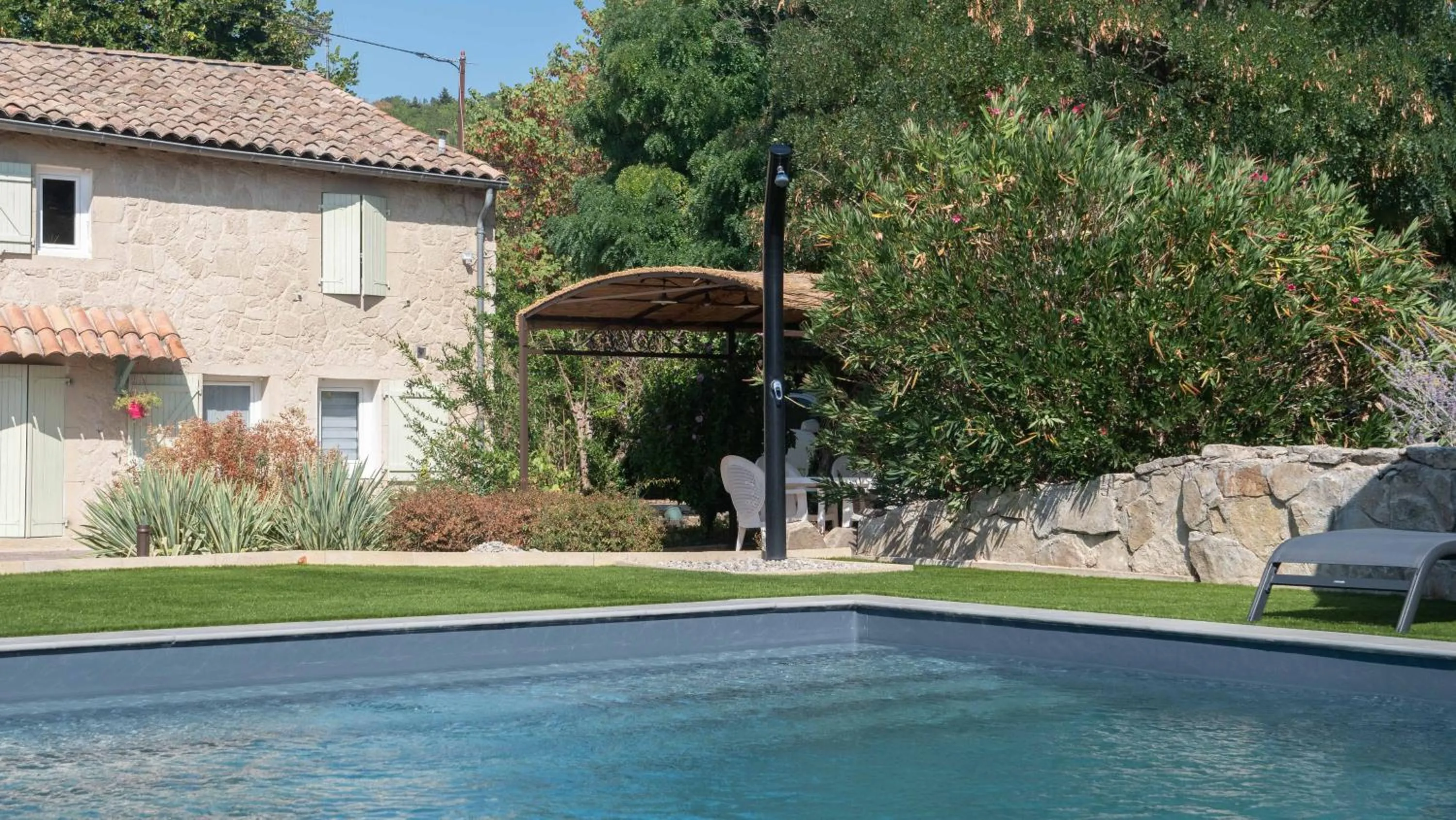 Shower in Mas de Chaufondes